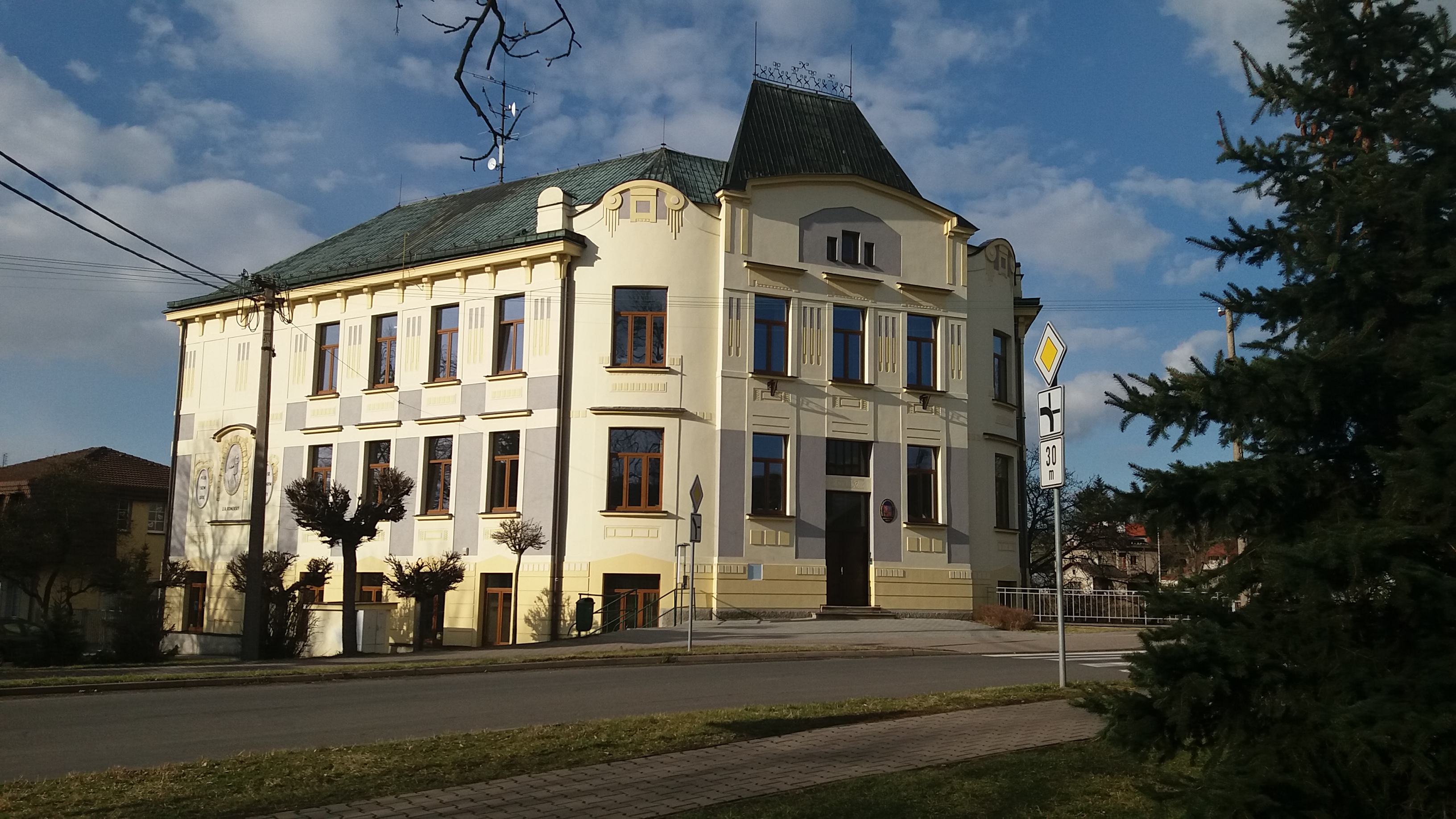 ZŠ a MŠ Doudleby nad Orlicí foto 2