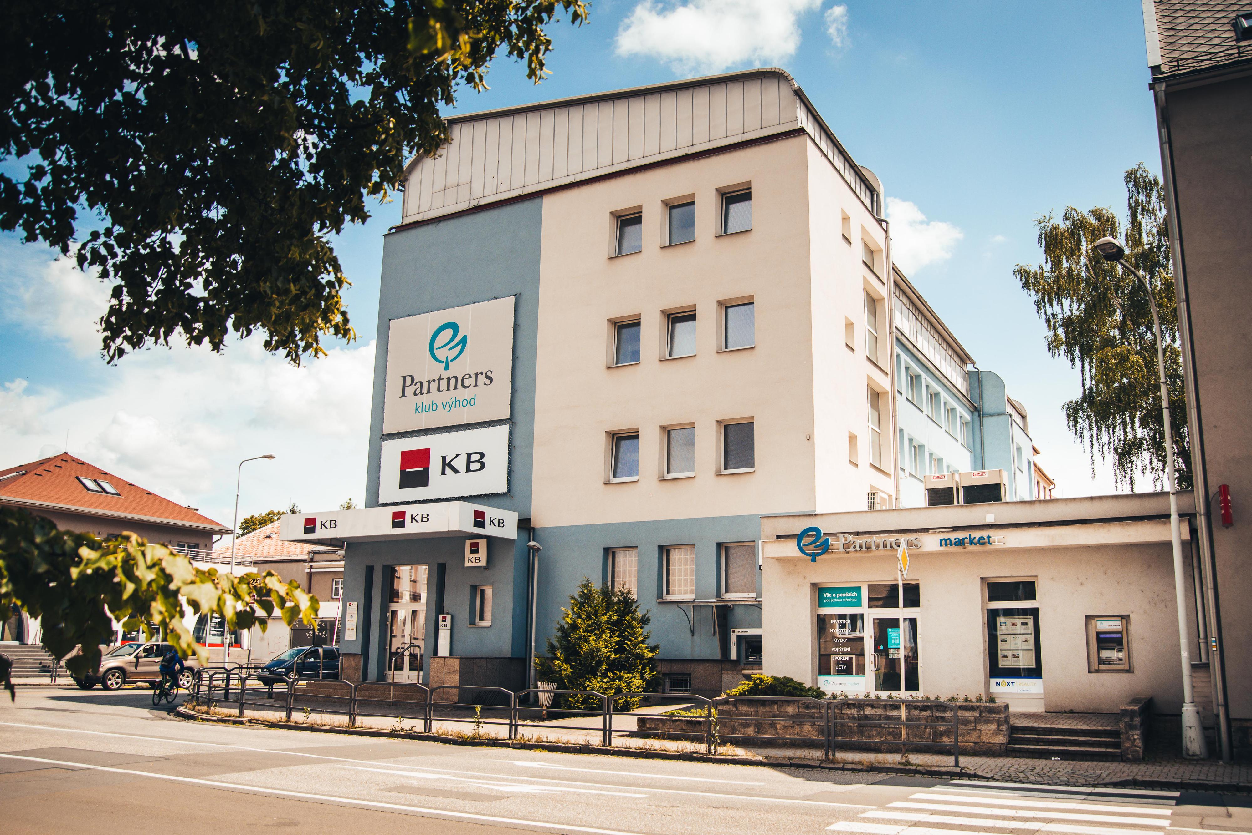 Mgr. Veronika Chládková, Dům snů - realitní makléř