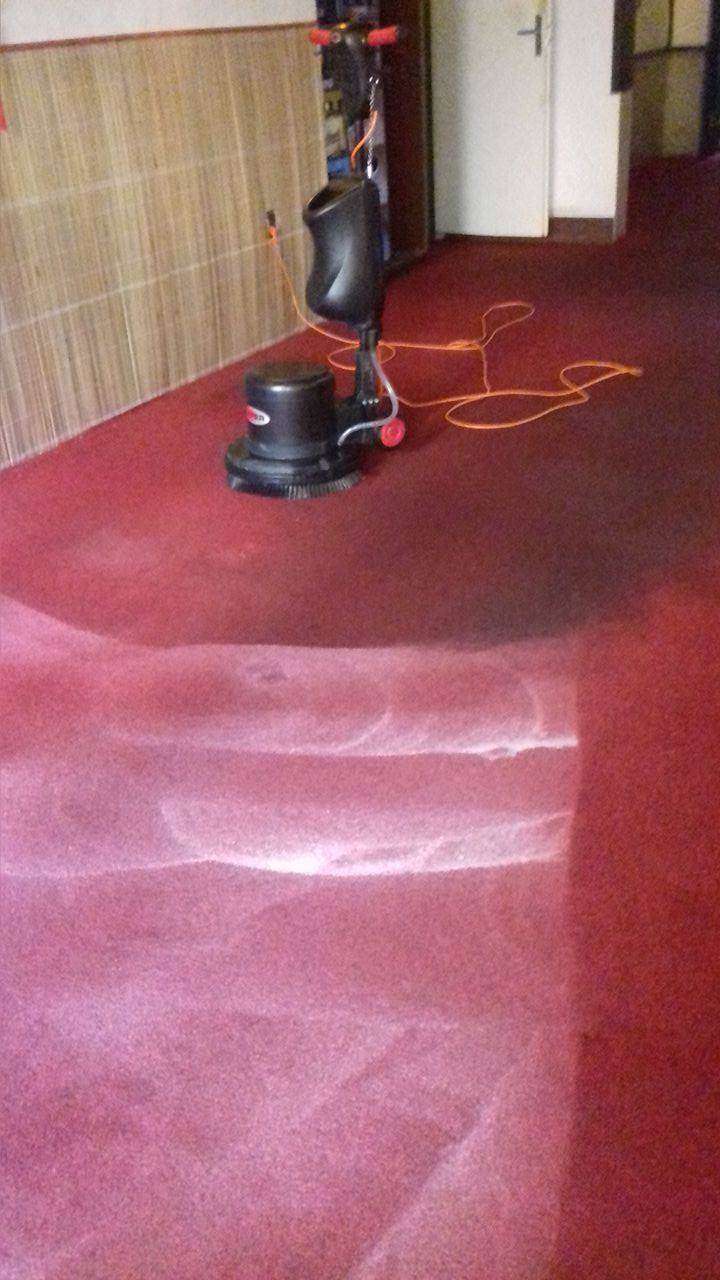 Josef Udvaros - Čištění koberců a čalounění foto 2