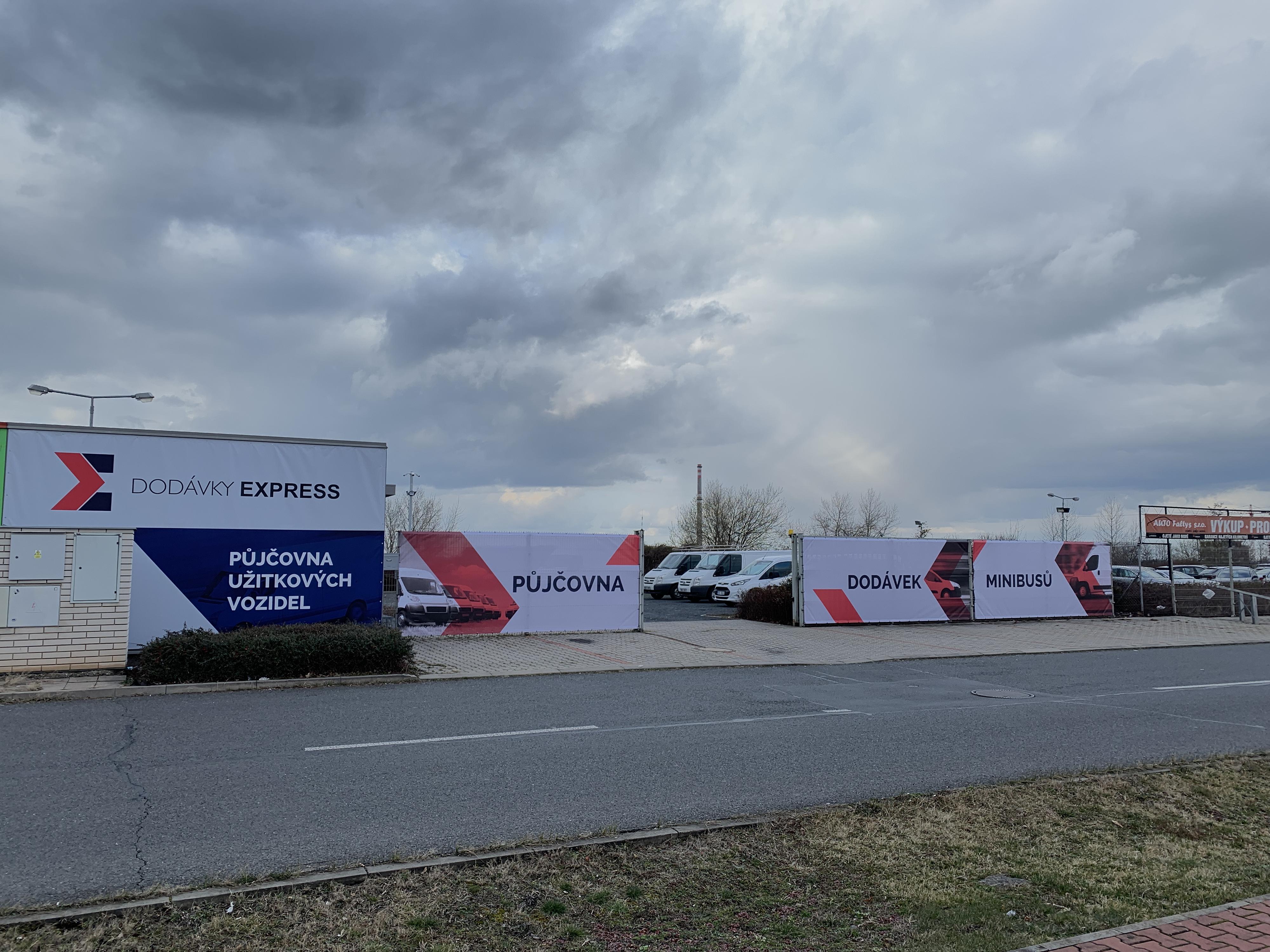 Půjčovna užitkových vozidel  - Dodávky Express foto 2