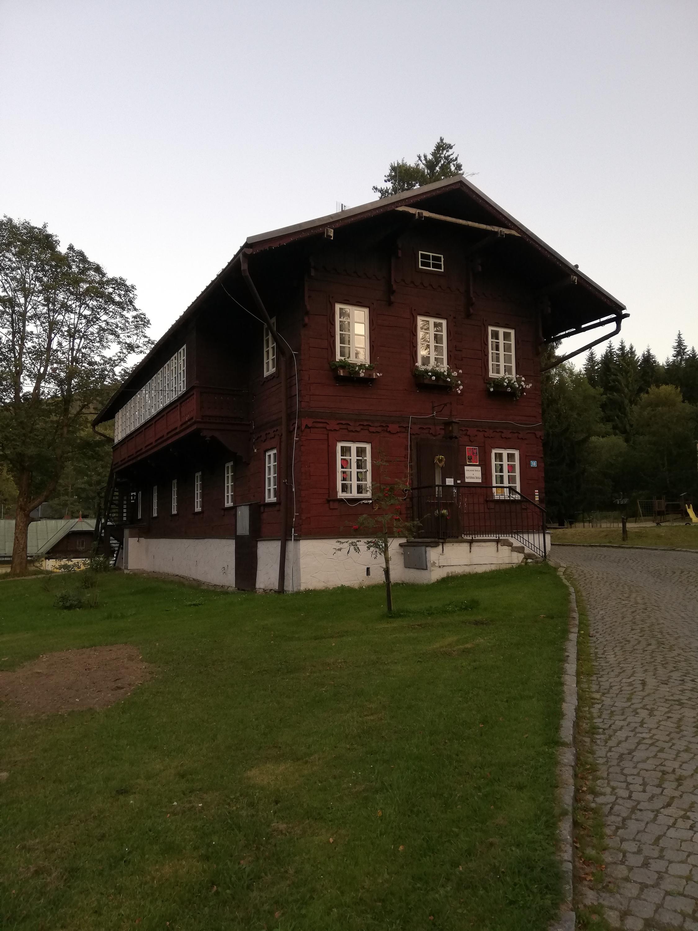 ZŠ a MŠ Karlova Studánka foto 2