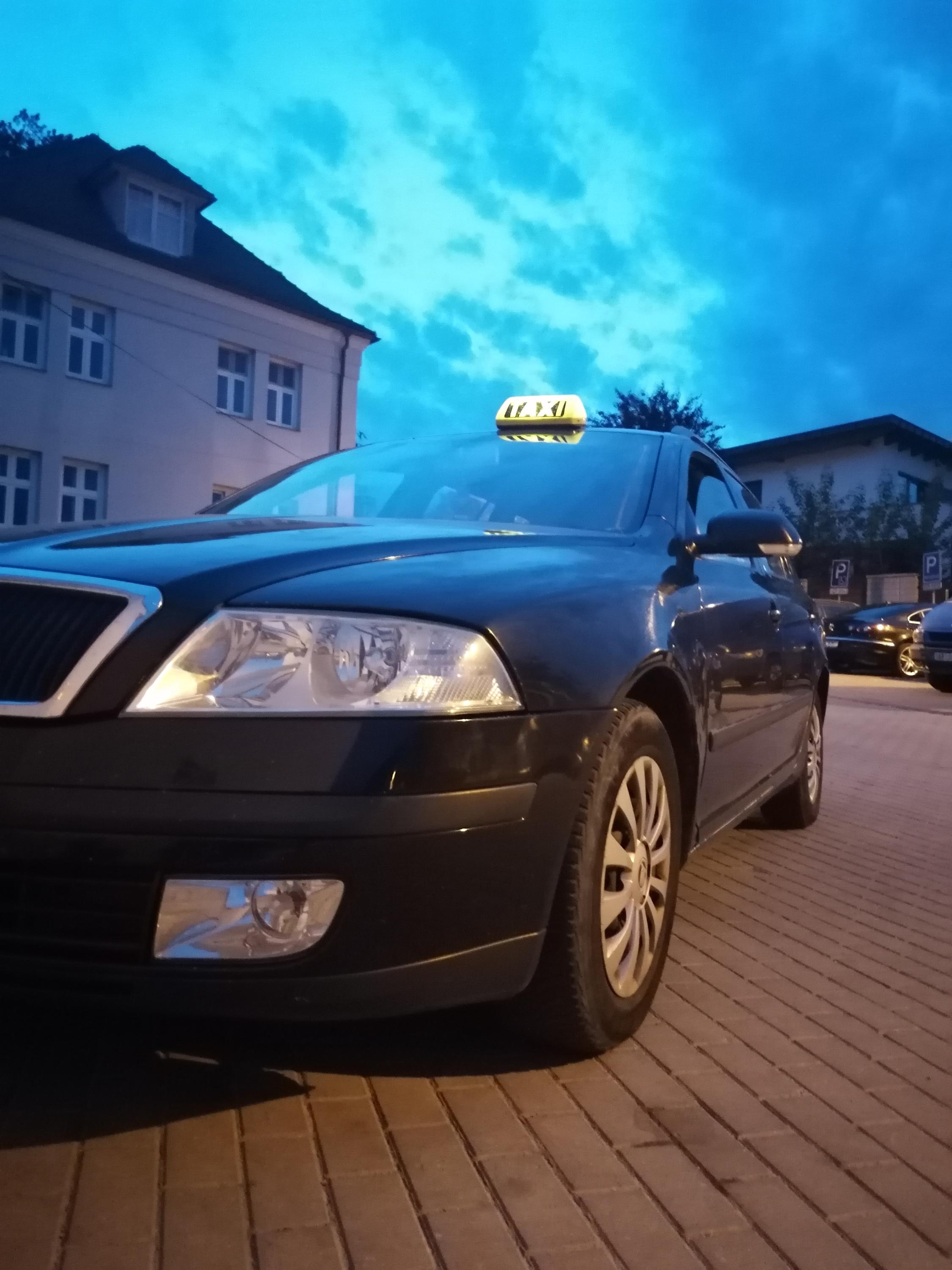 TAXI 24 foto 3