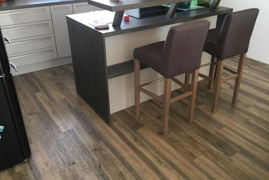 Zajistíme vinylovou podlahu na klíč i pro vás