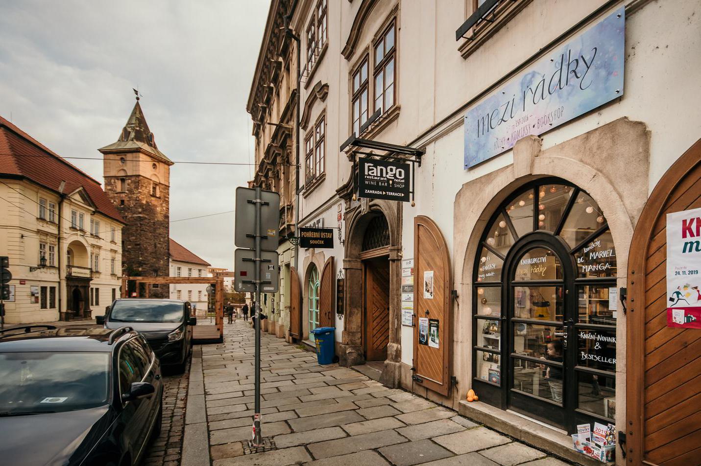 Knihkupectví Mezi řádky