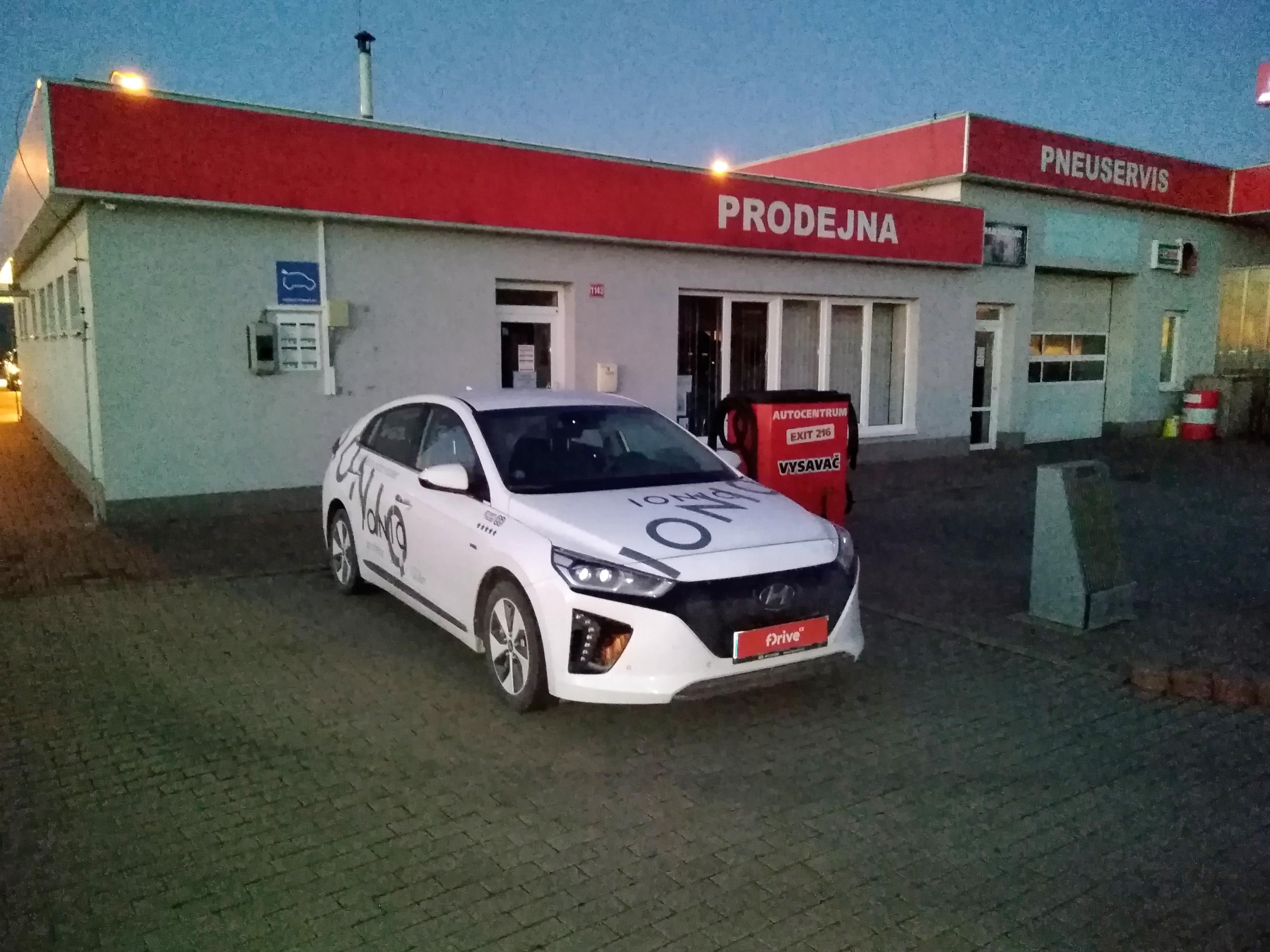 LUKY system, spol. s r.o. - nabíjecí stanice foto 2