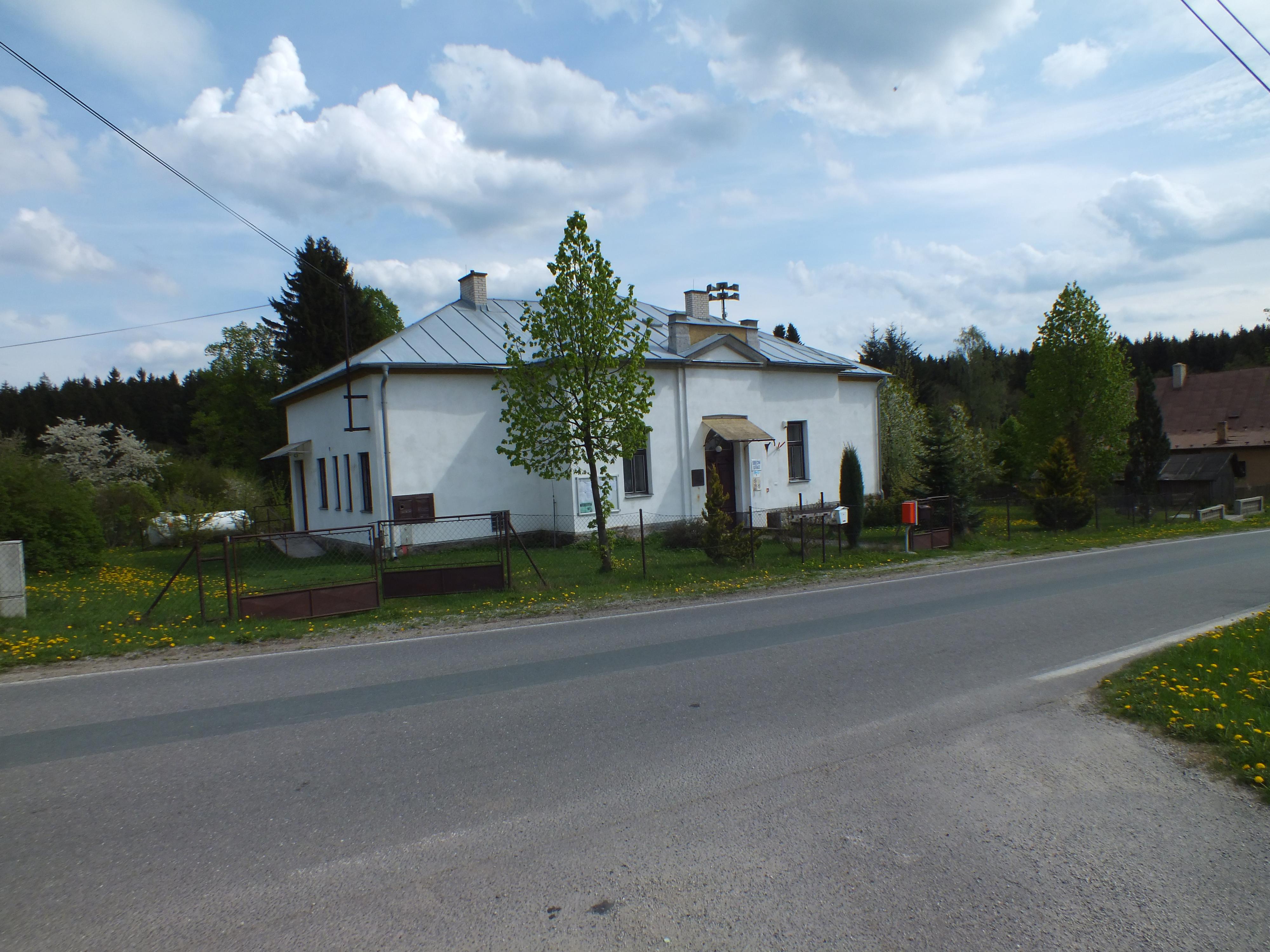 Cikháj - obecní úřad foto 2