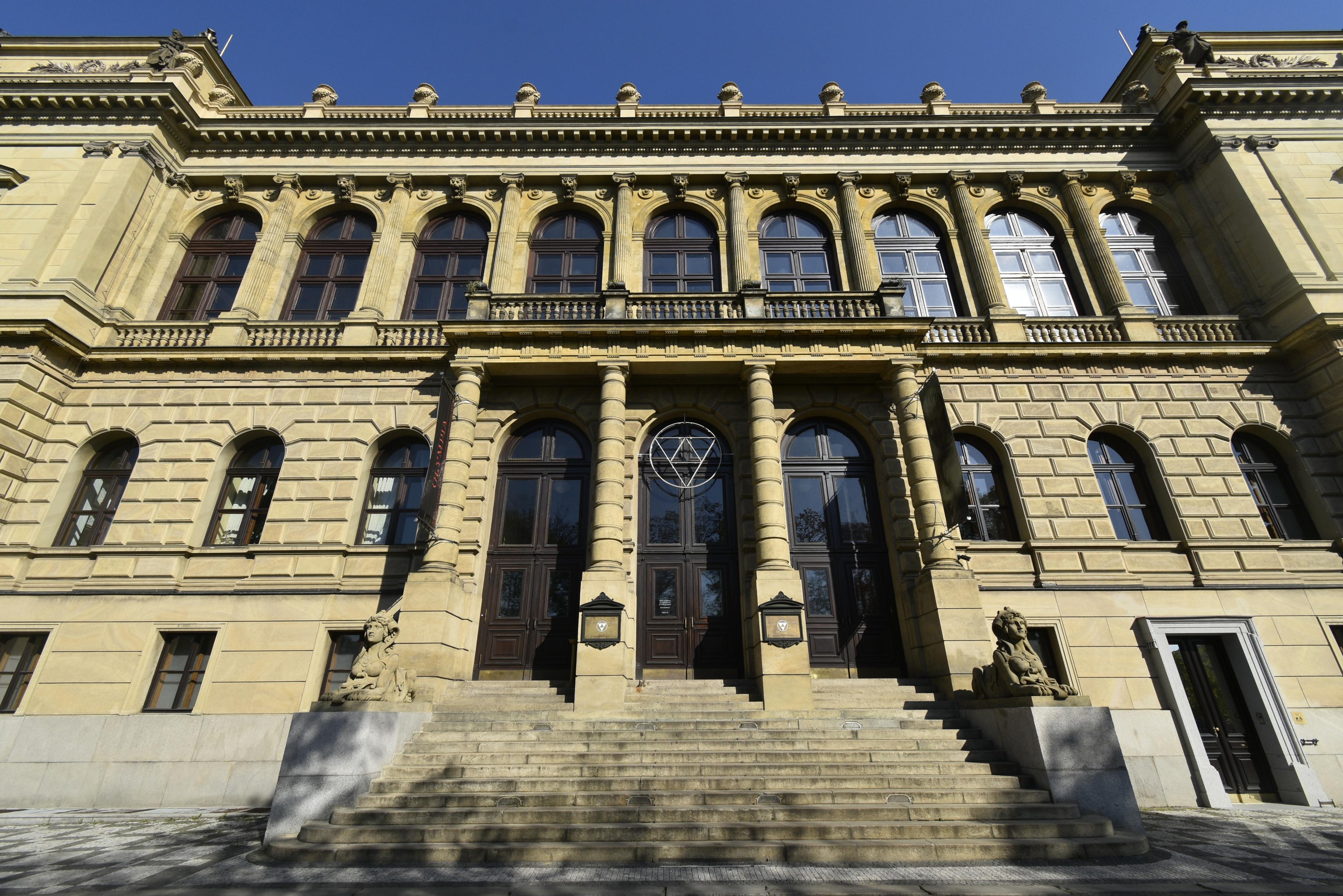 Galerie Rudolfinum foto 2