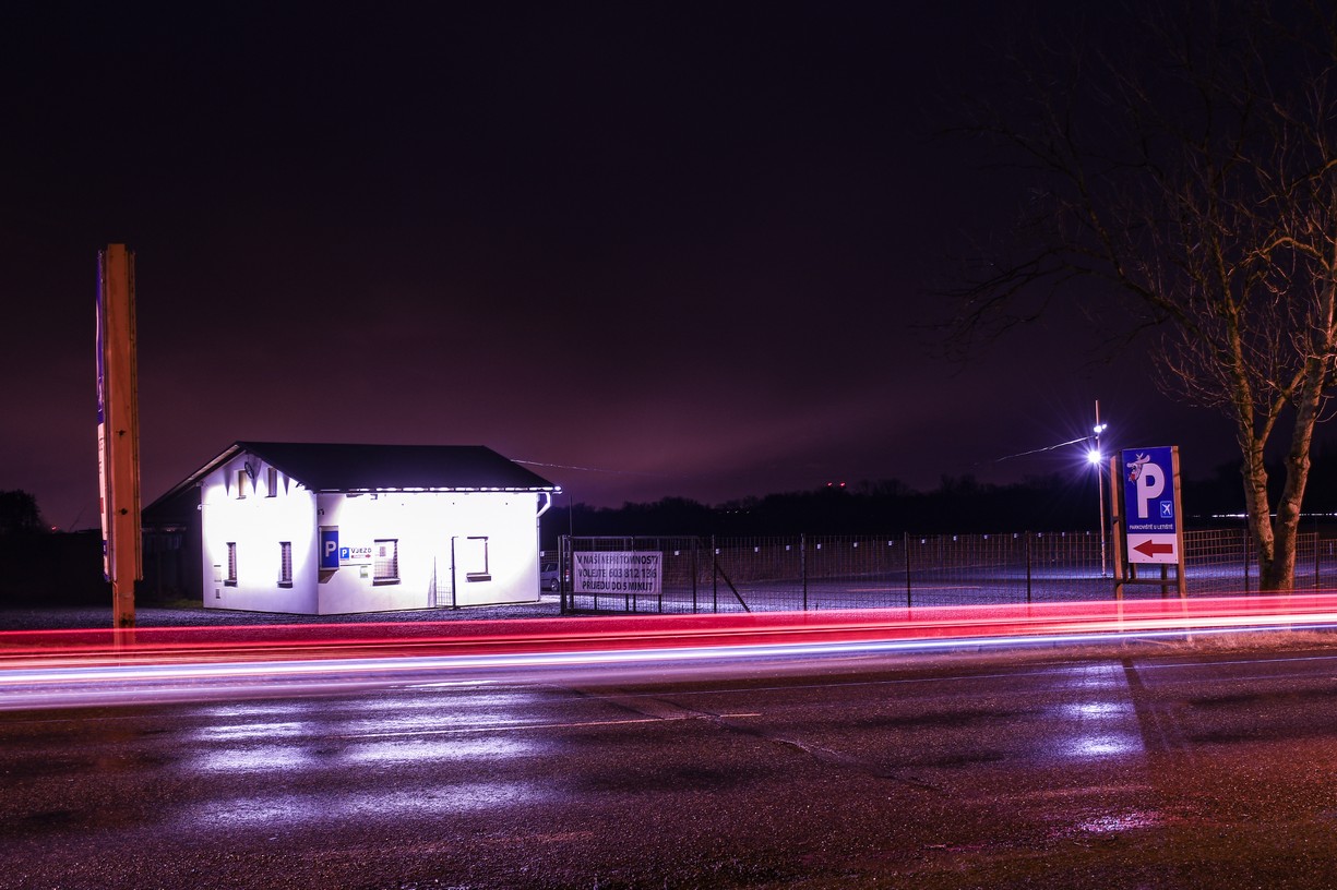 PARKOVIŠTĚ U LETIŠTĚ - 123parkuj.cz foto 3