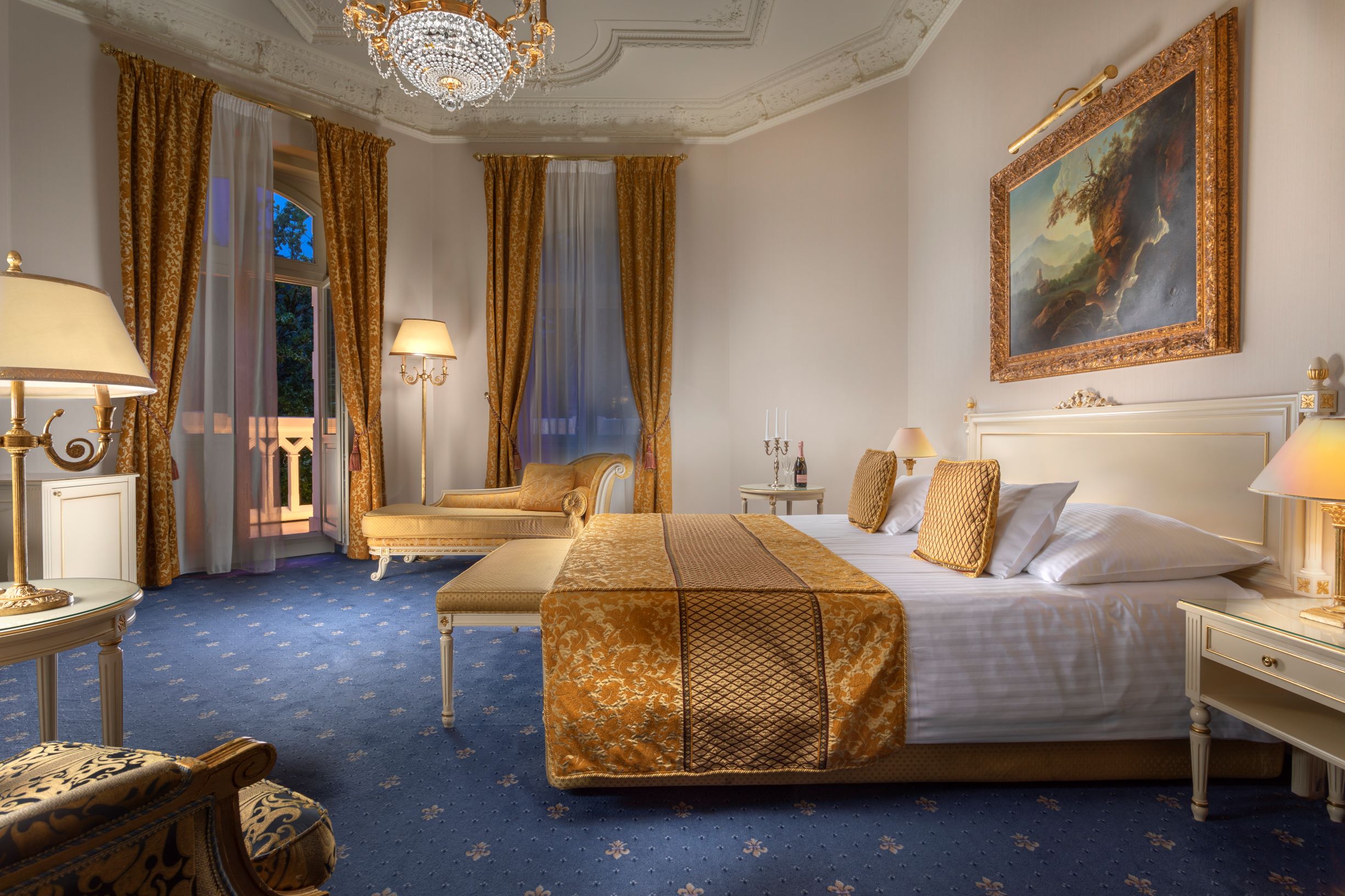 Savoy Westend Hotel 5*
