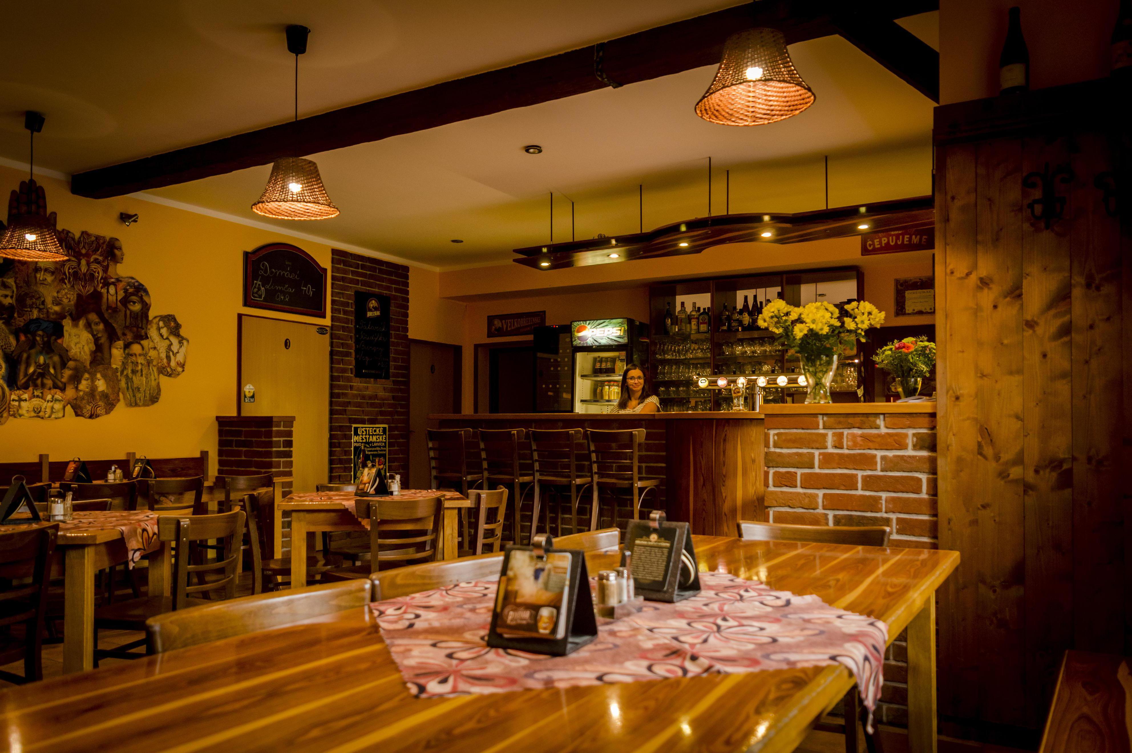 SAUNA Club - restaurace