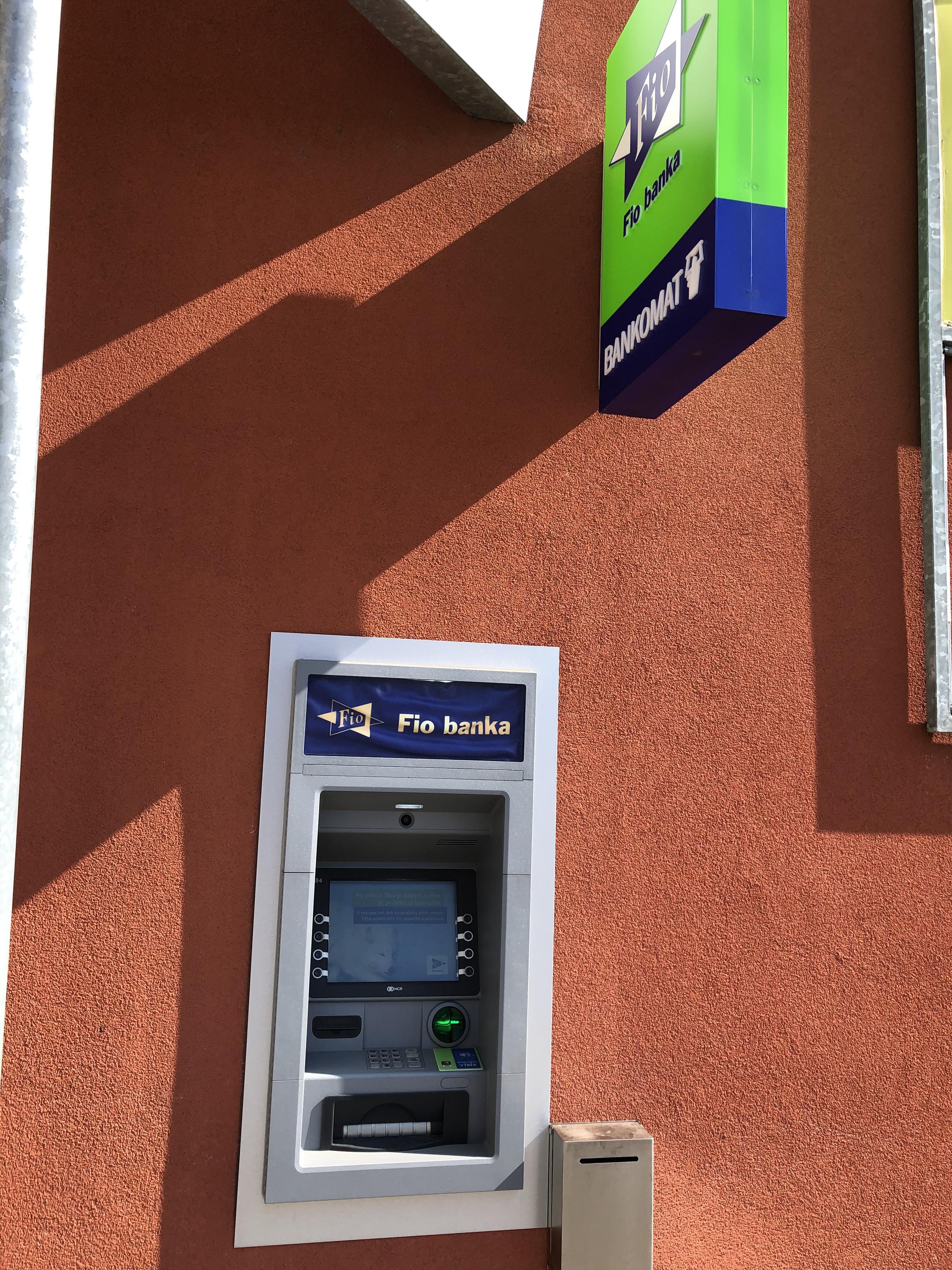 Bankomat Fio banky foto 2