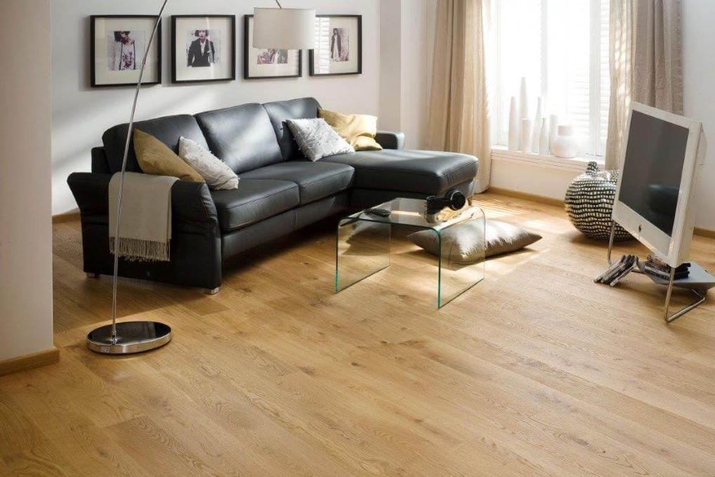 Podlaha z přírodního materiálu - rozhodně dřevo