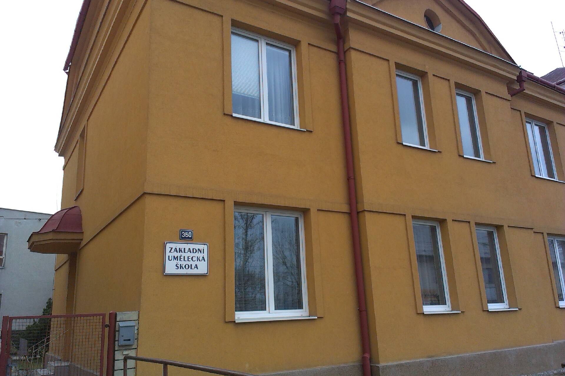 ZUŠ Kroměříž, Komenského