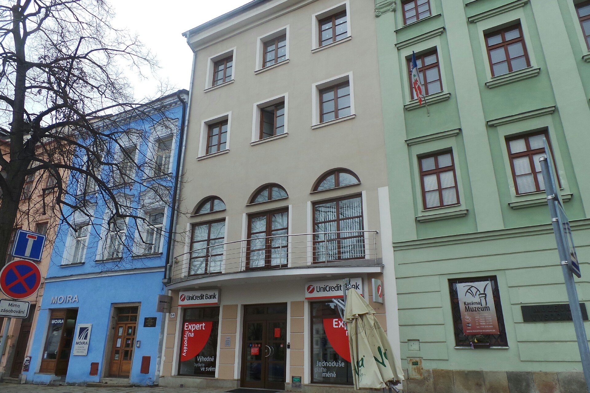 Bankomat UniCredit Bank Czech Republic foto 2