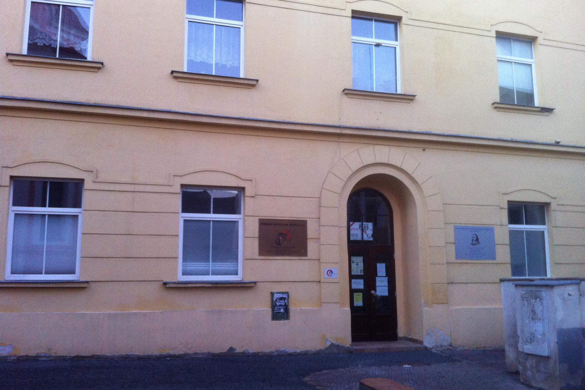 Střední hotelová škola, Vyšší odborná škola a Jazyková škola s právem státní jazykové zkoušky, s.r.o.