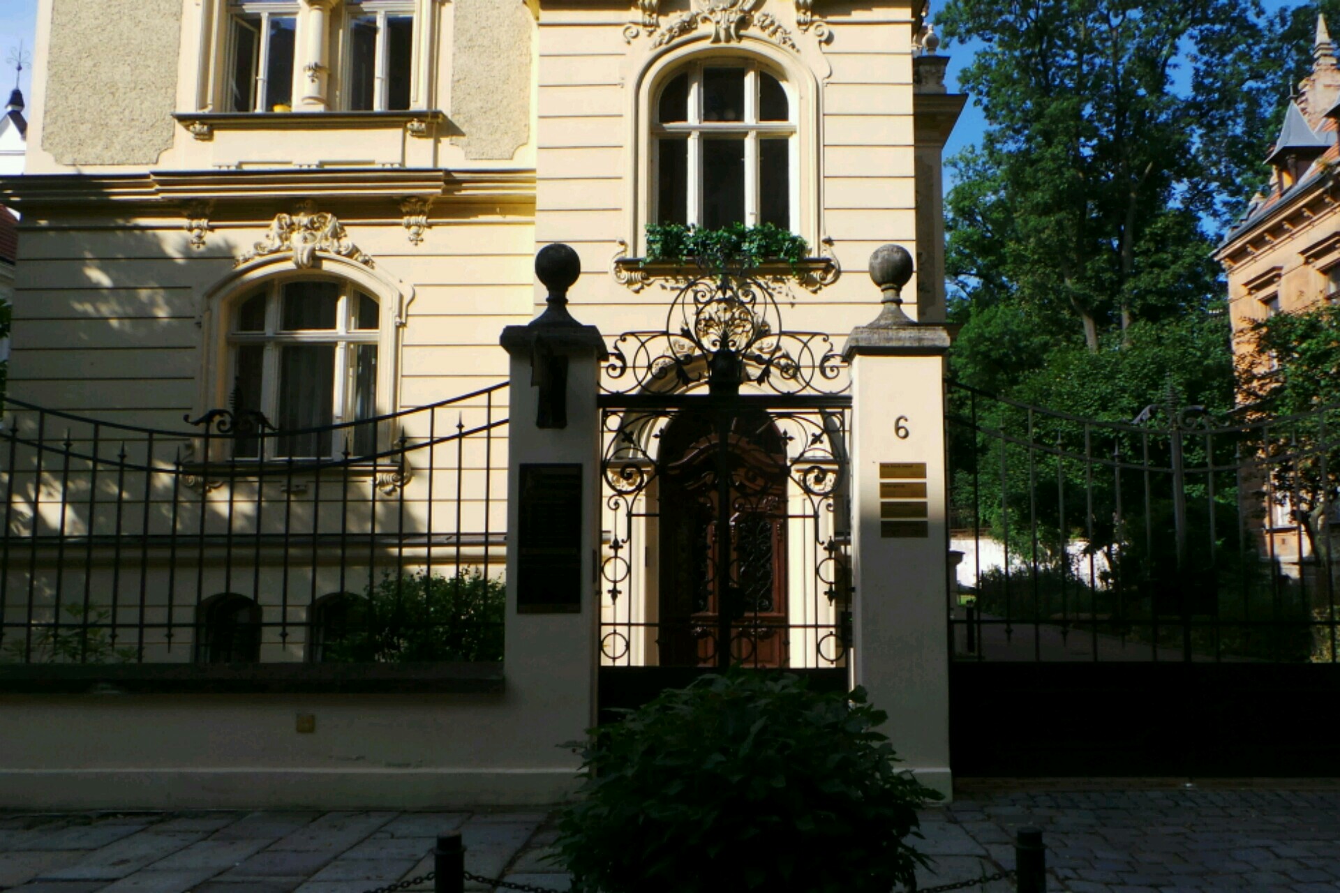 HC FIN SERVIS GROUP s.r.o.