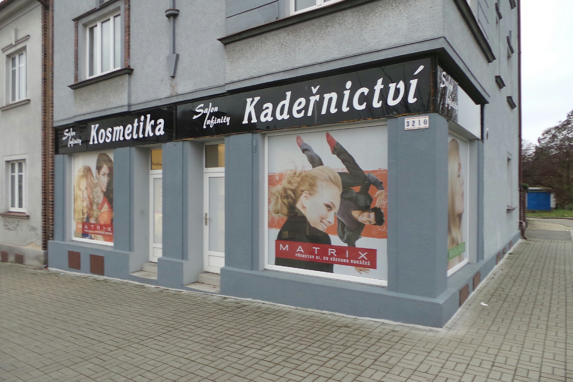 Salon Infinity - Kateřina Procházková