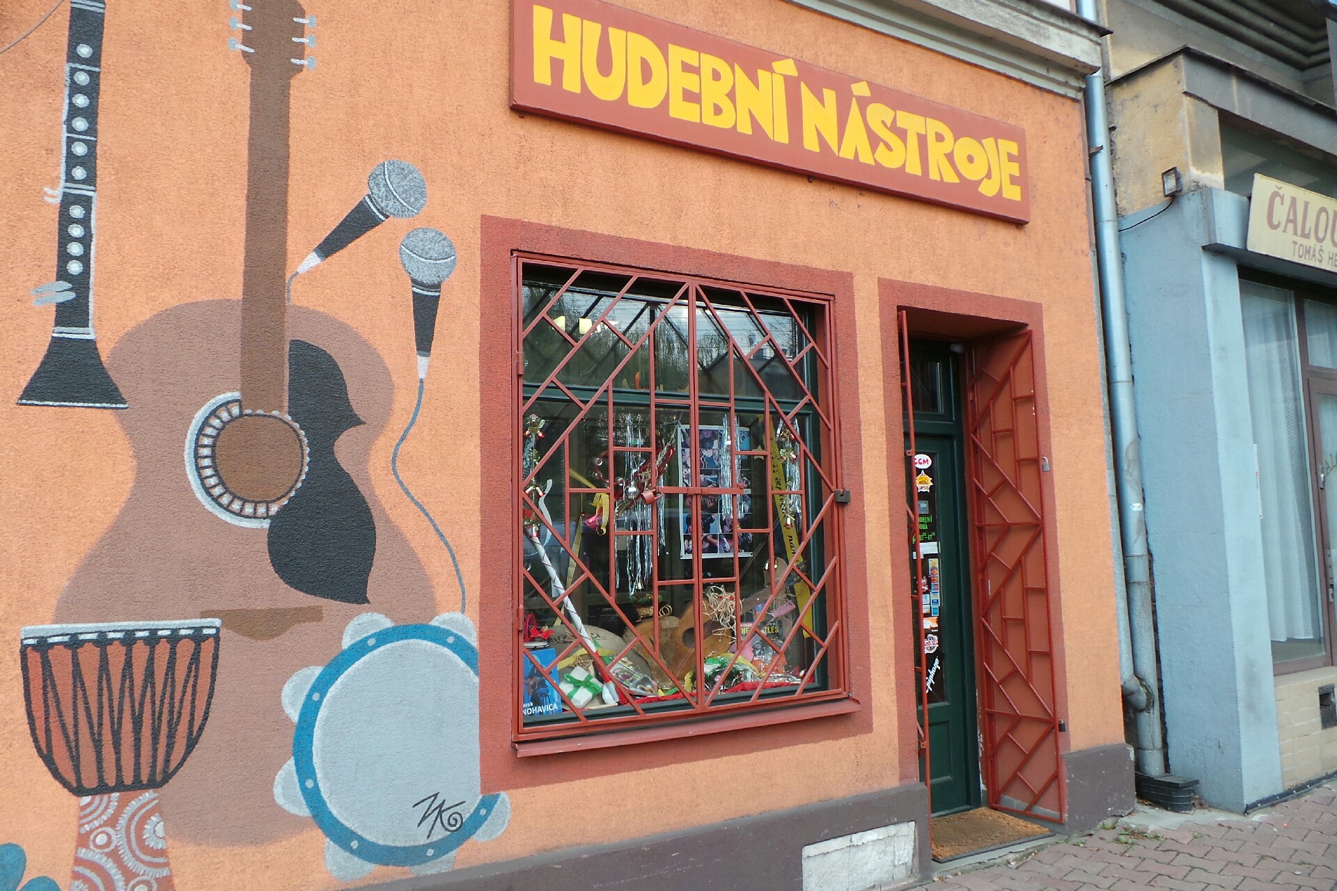 Hudební nástroje a hudebniny - Molin