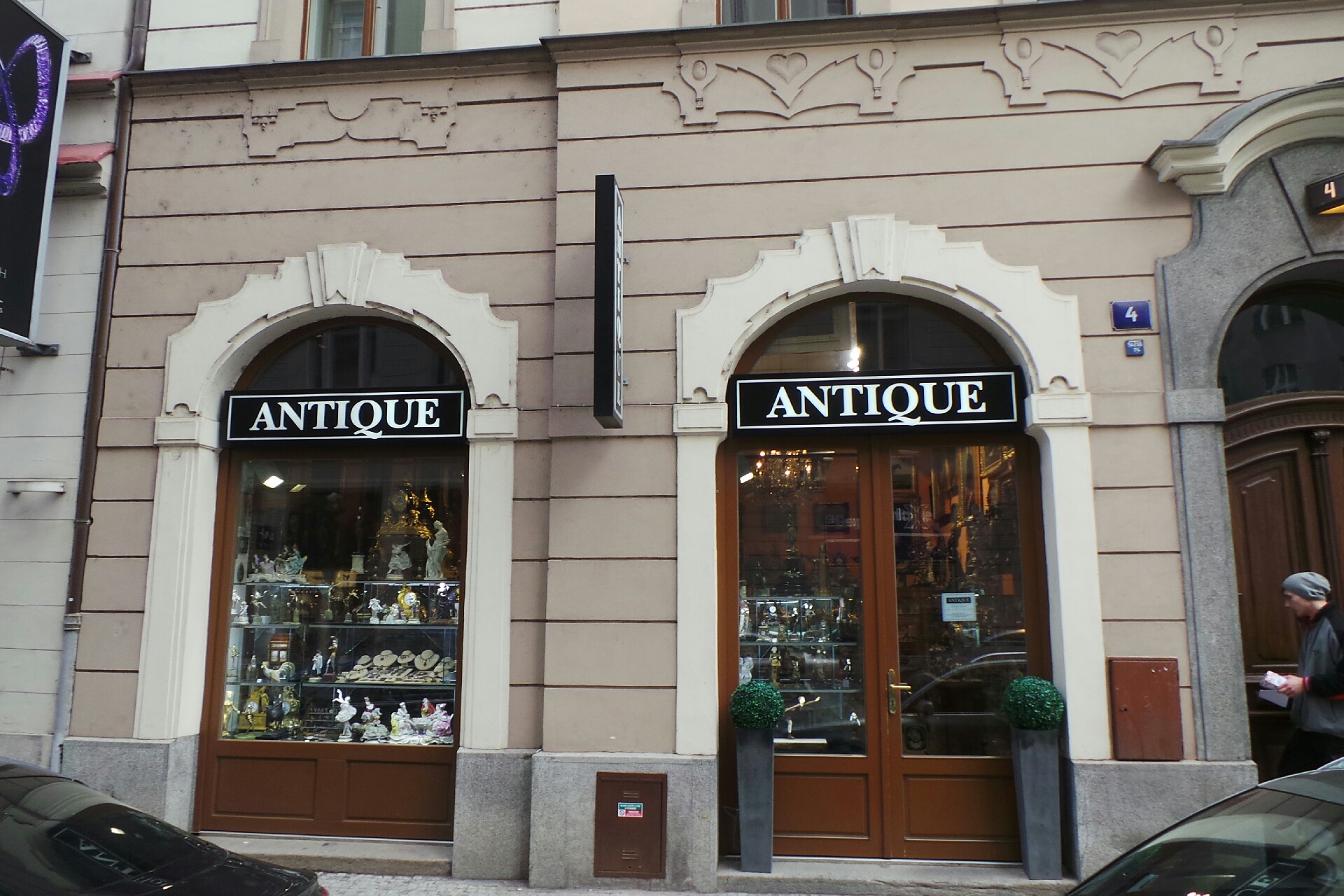 Starožitnosti - Antique, s.r.o.