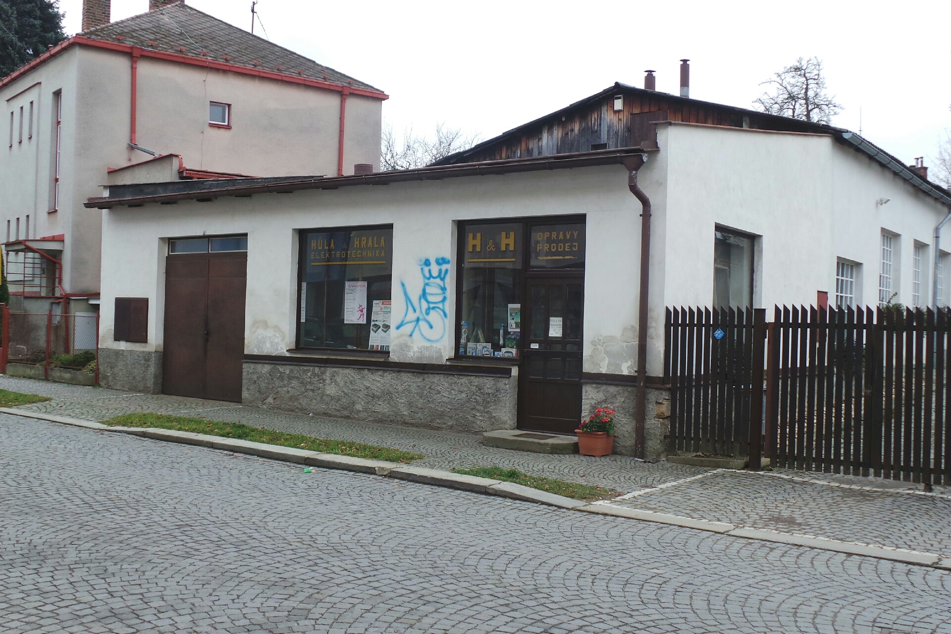 Elektromontážní práce - Hůla & Hrala Elektrotechnika