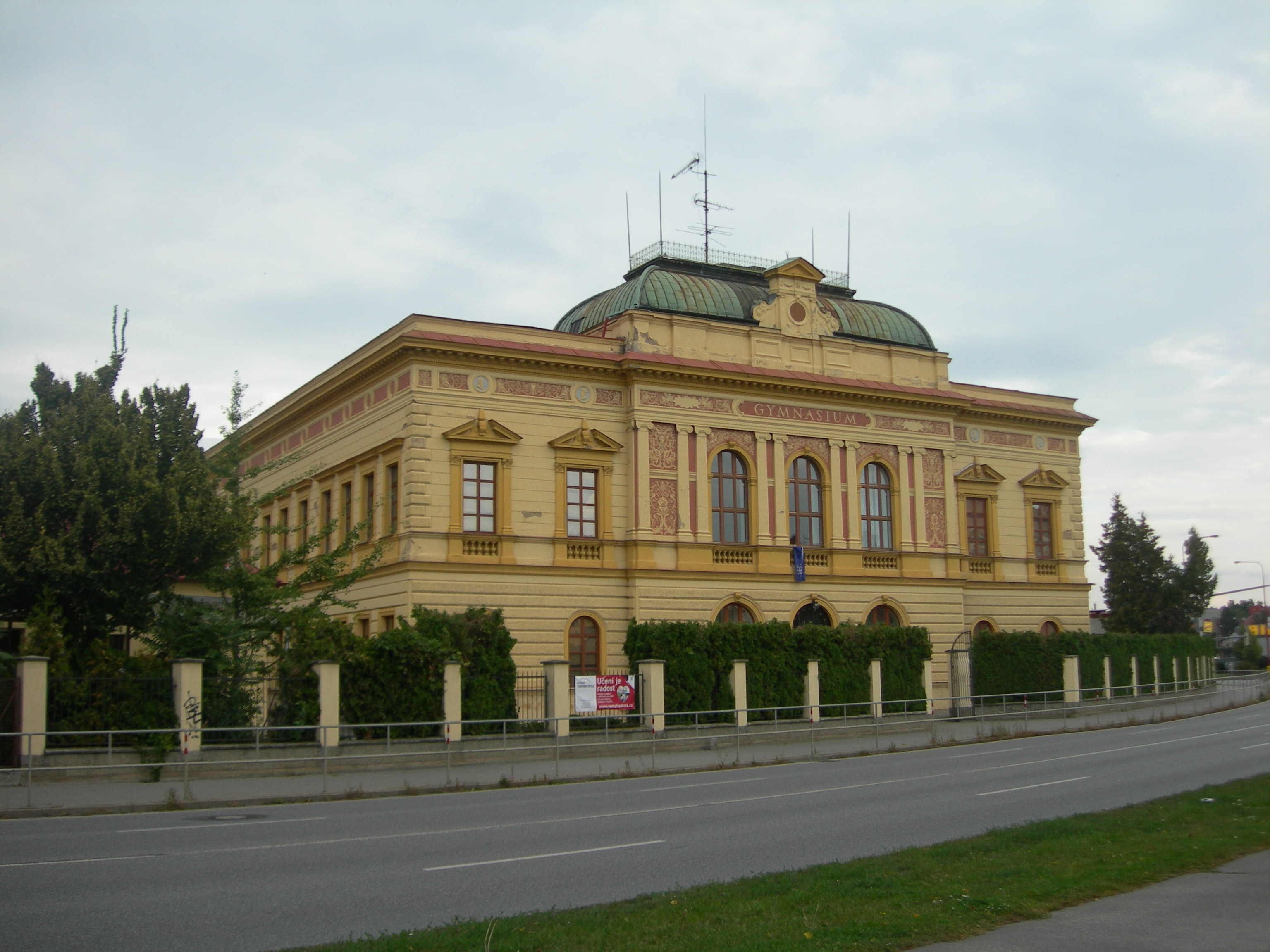 Gymnázium Uherské Hradiště foto 2