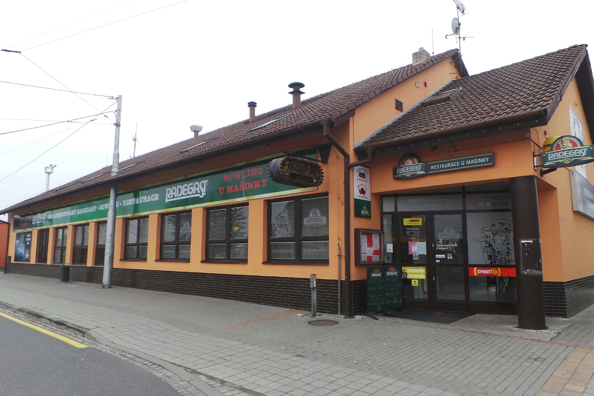 Restaurace a Bowling bar U Mašinky foto 2