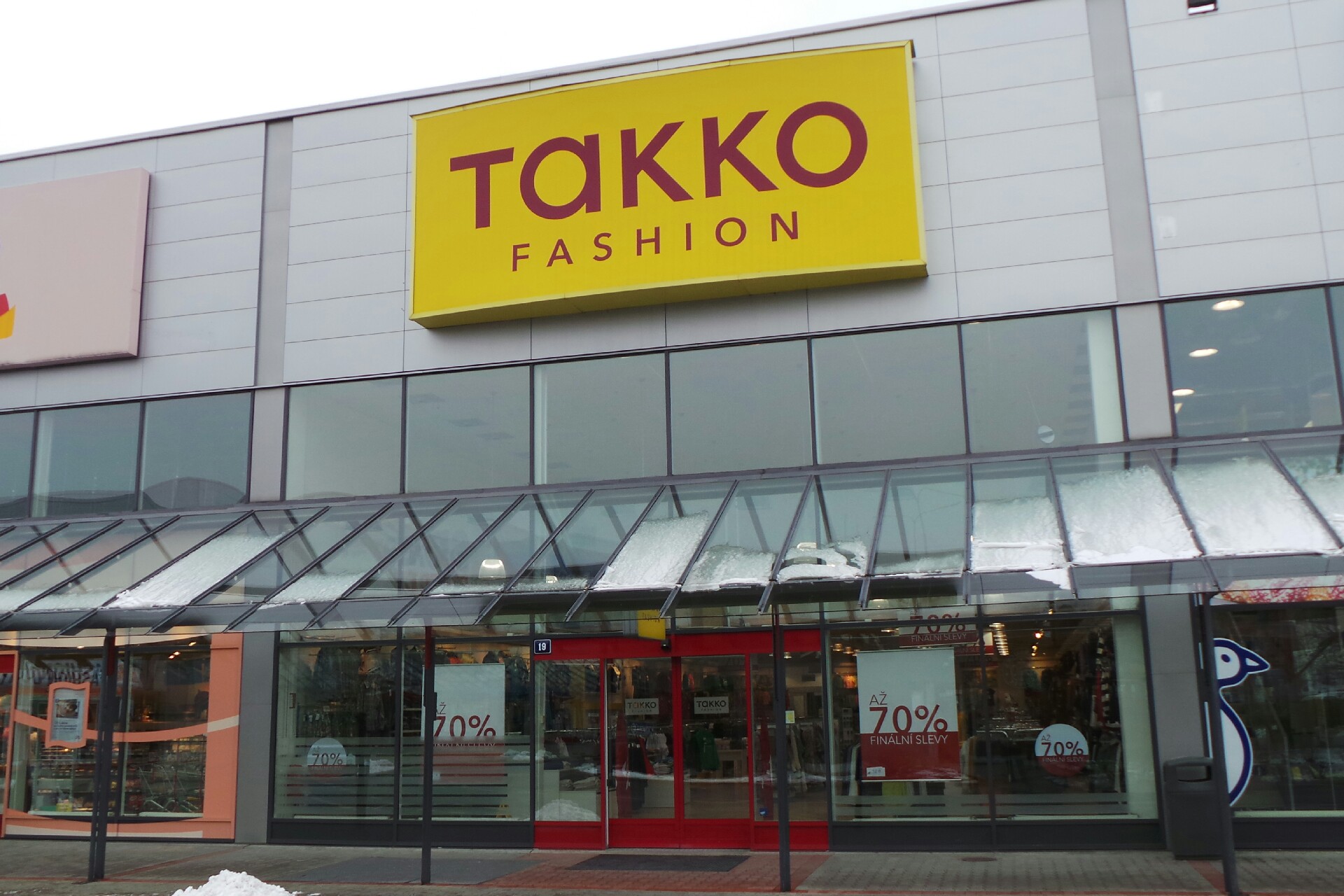 TAKKO FASHION