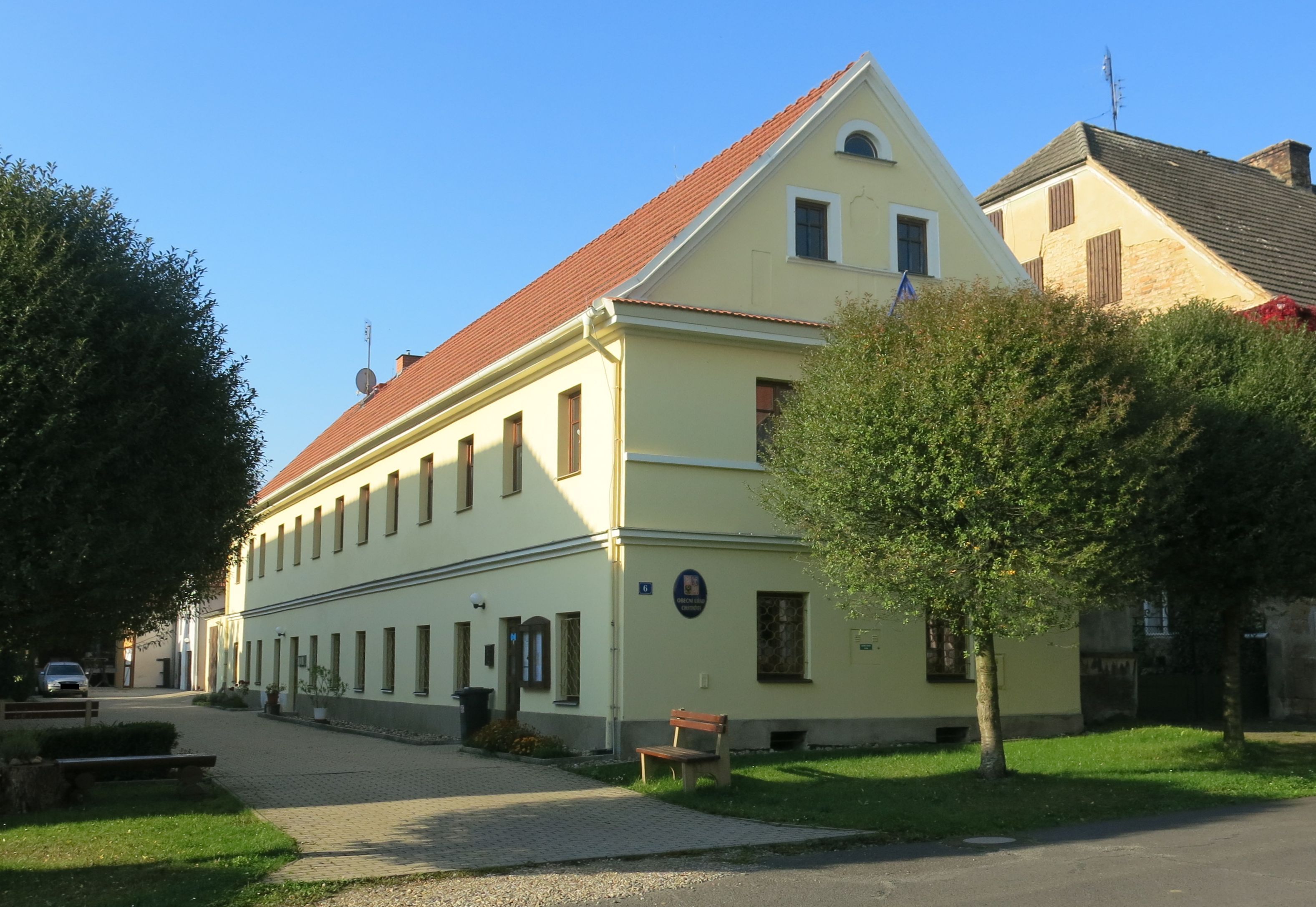 Chotiněves - obecní úřad