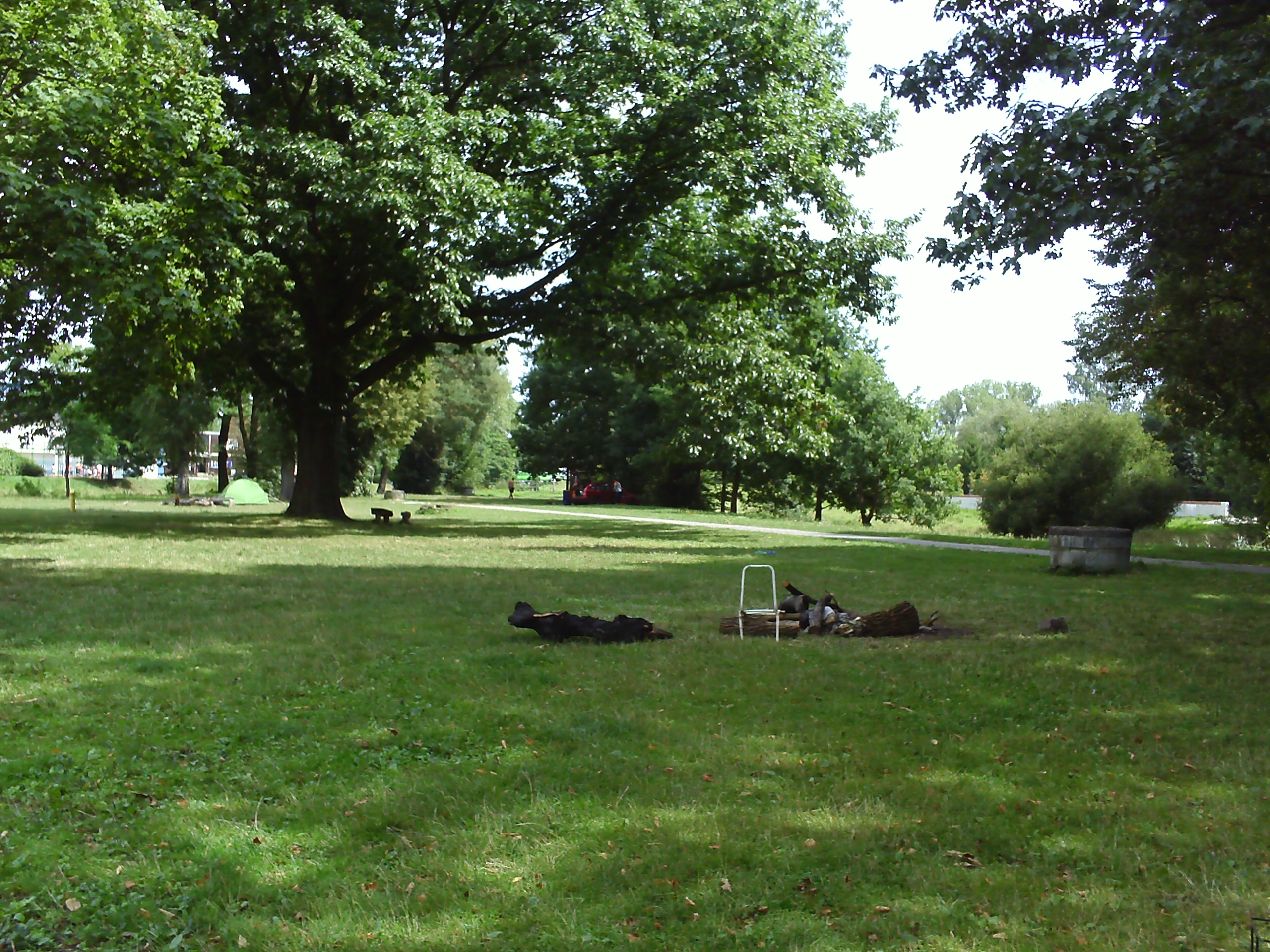 Vodácké tábořiště Ostrov