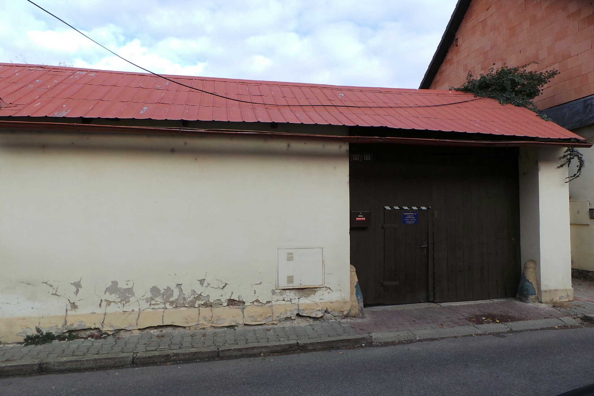 IZOLMONT Praha s.r.o. foto 1