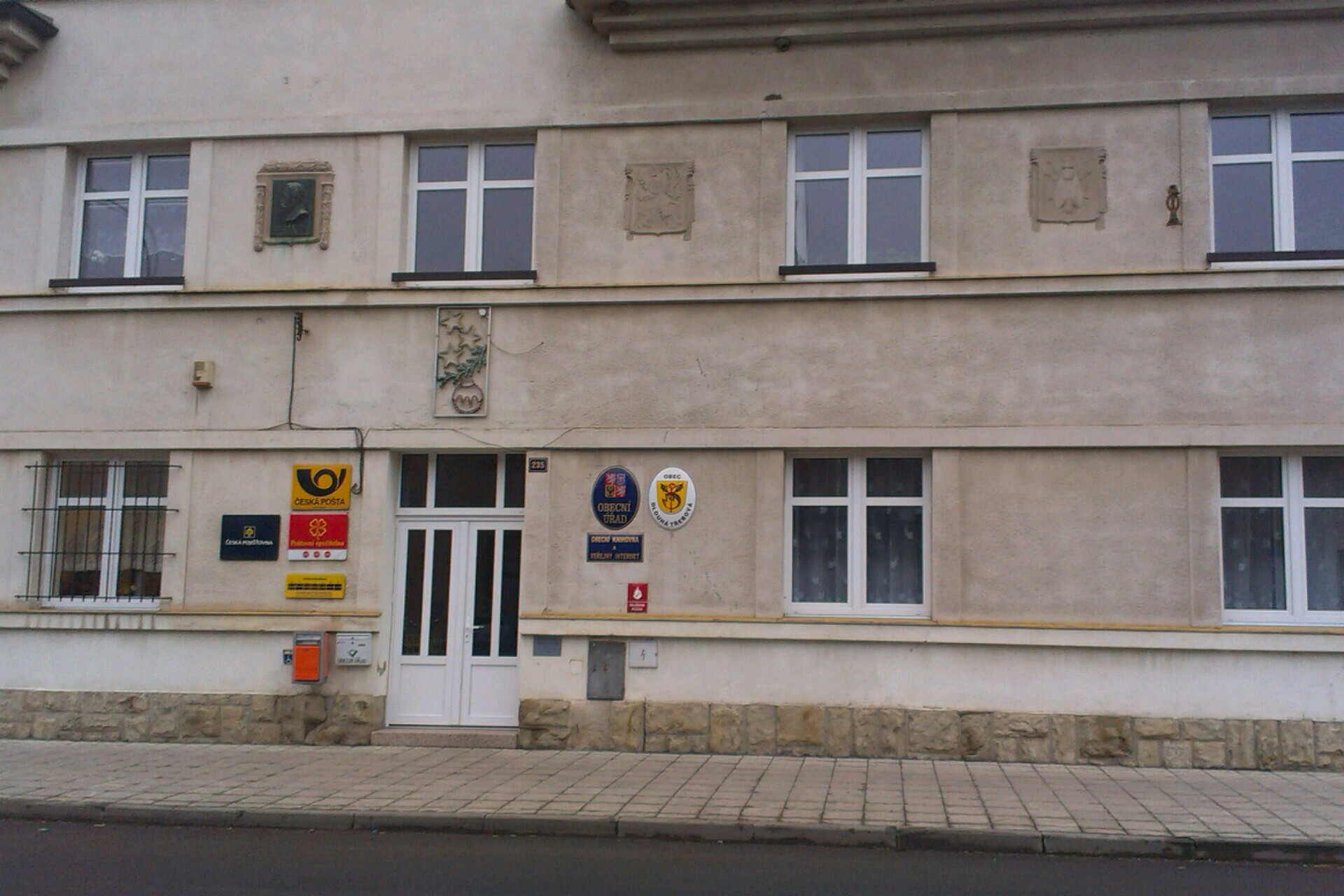 Dlouhá Třebová - obecní úřad