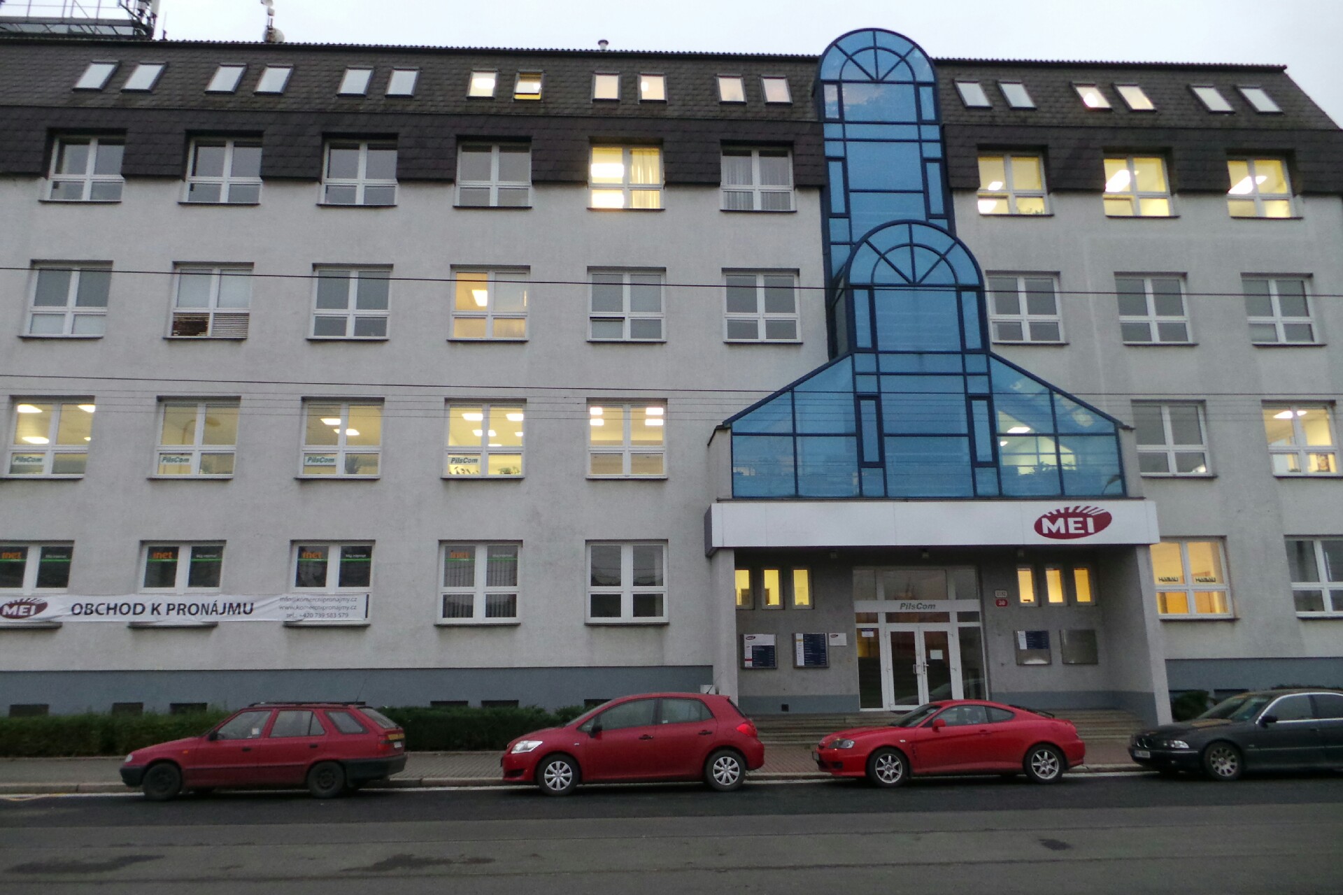 TRIDO - automatické dveře a garážová vrata