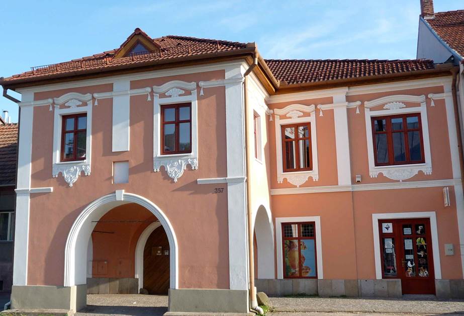 INTACT - studium v zahraničí, s.r.o.