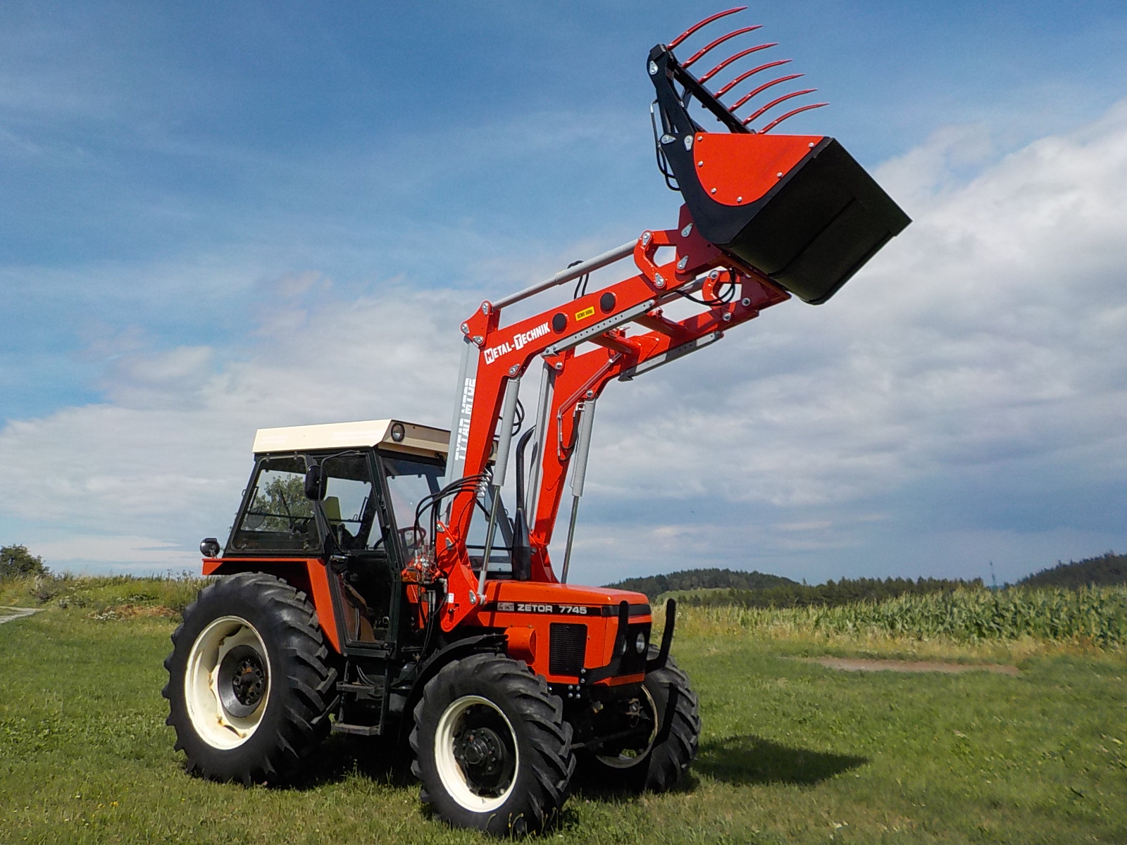 AgroBed Traktor, s.r.o. foto 2