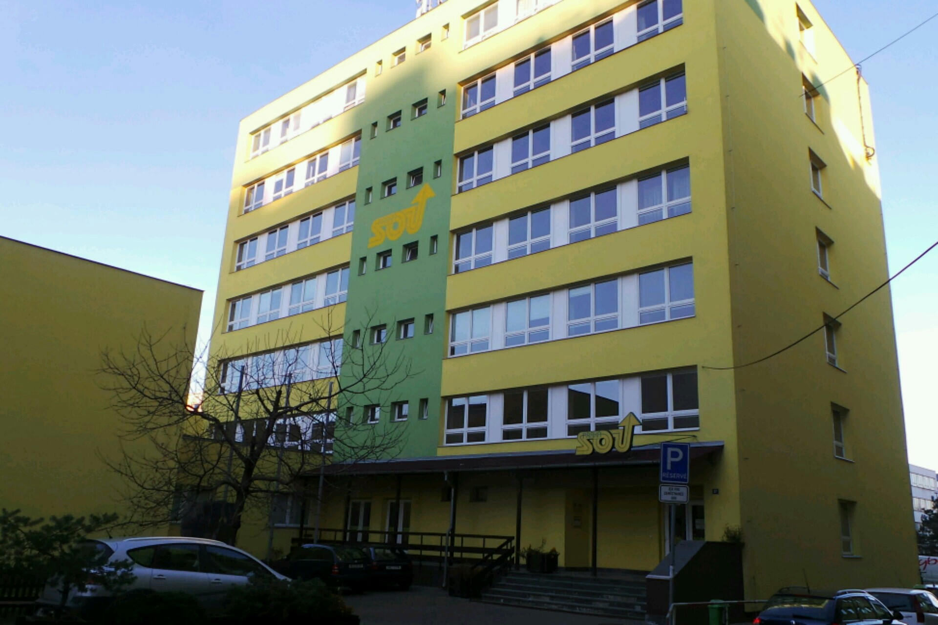 Střední odborné učiliště, Praha 4 - Pneuservis foto 1