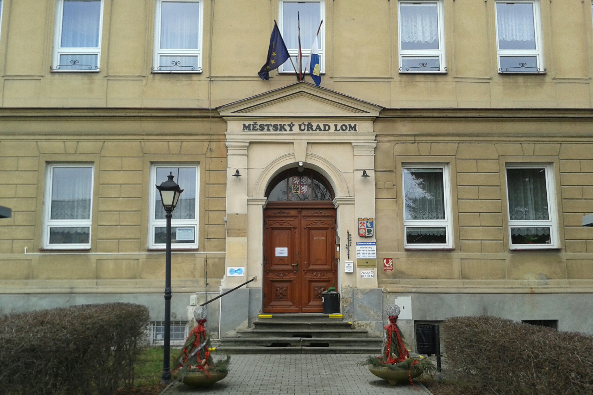 Lom - městský úřad foto 2