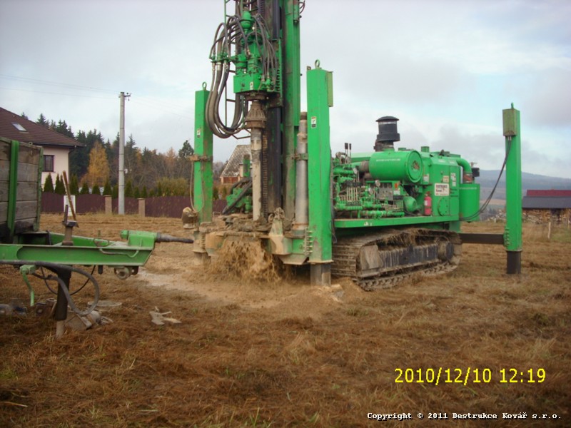 STUDNAŘSTVÍ KOVÁŘ foto 3