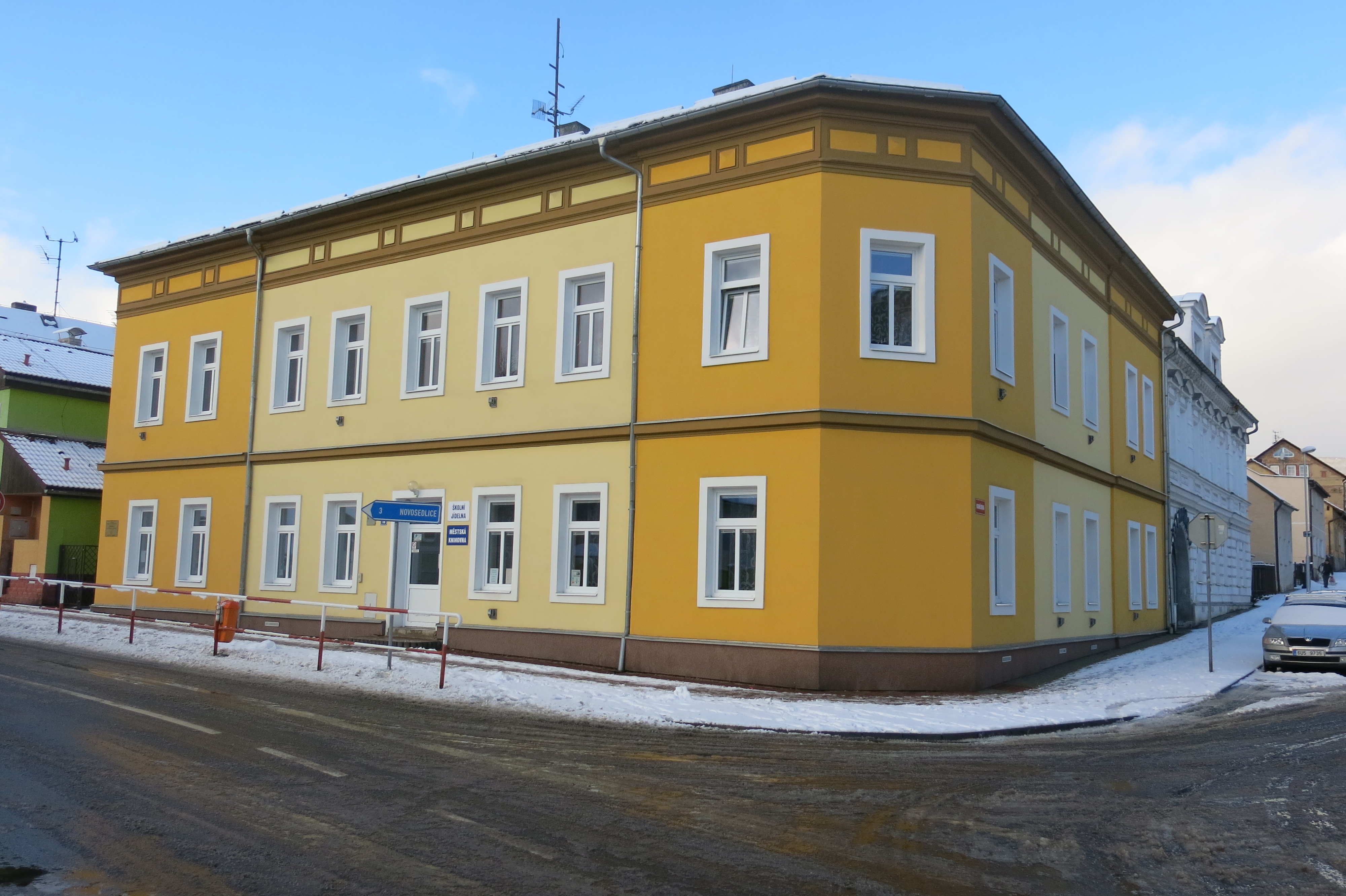 Městská knihovna Dubí foto 3