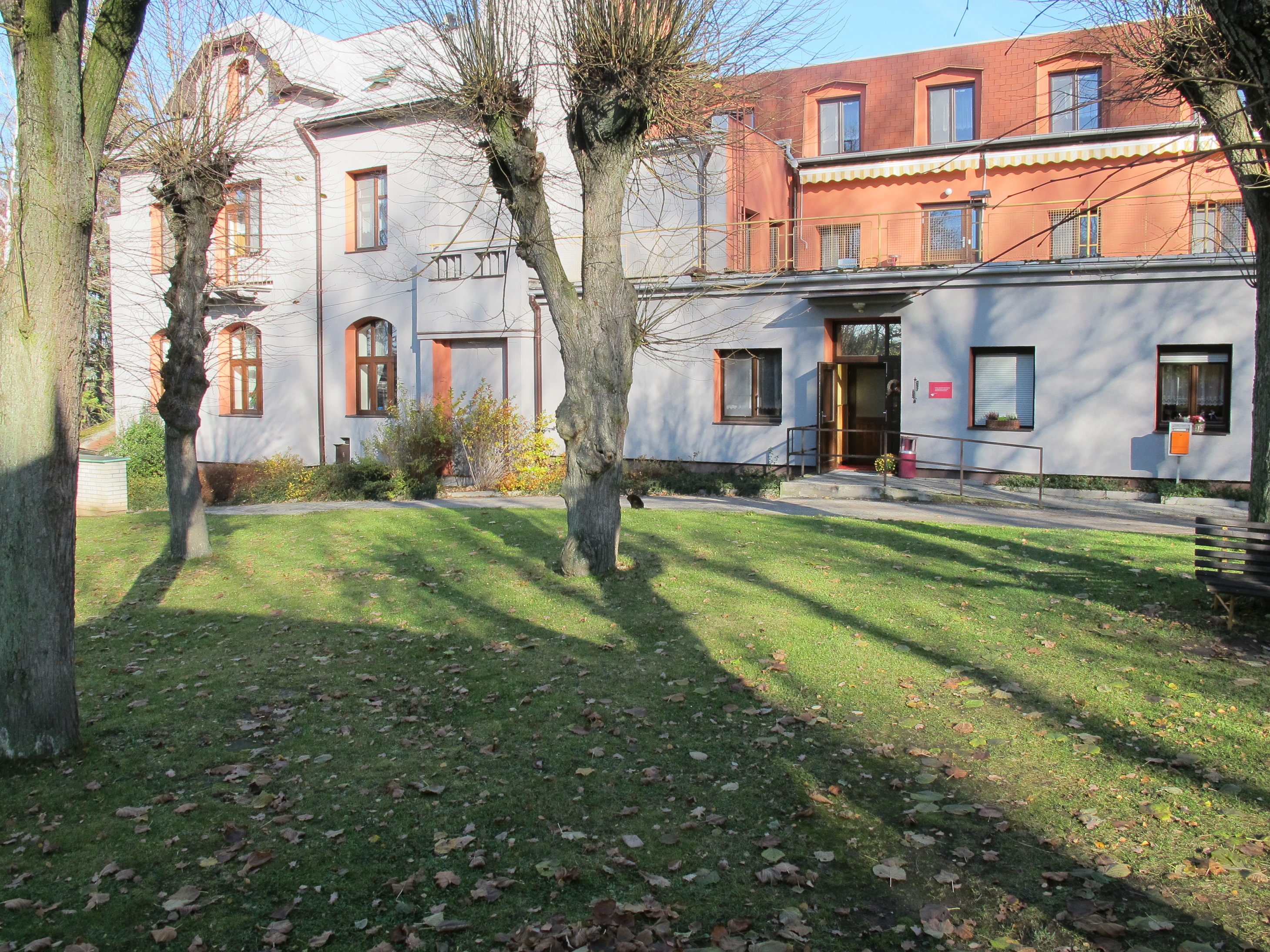 Domov důchodců Malá Čermná foto 2