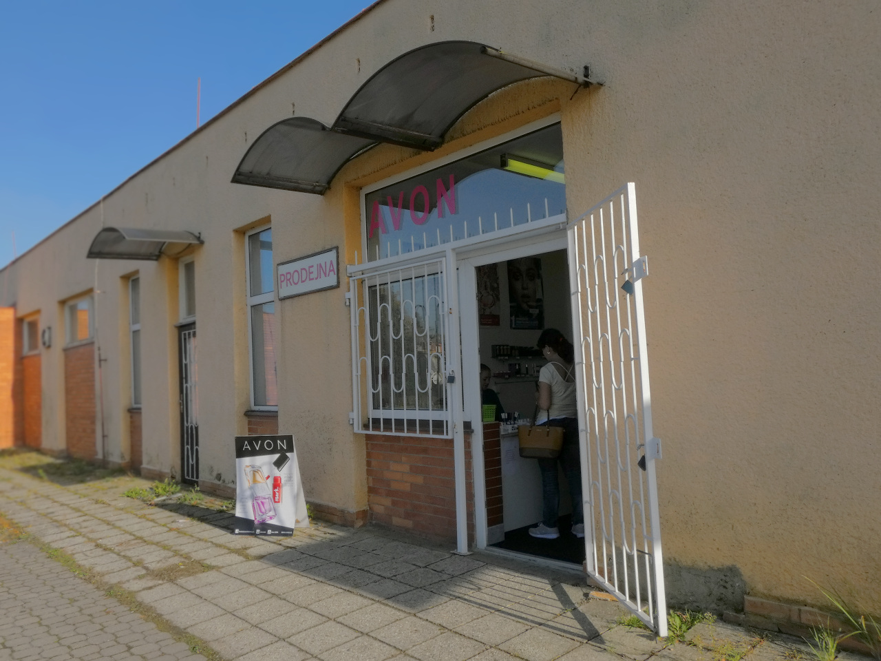 Jana Bernáthová - kosmetika Avon foto 4