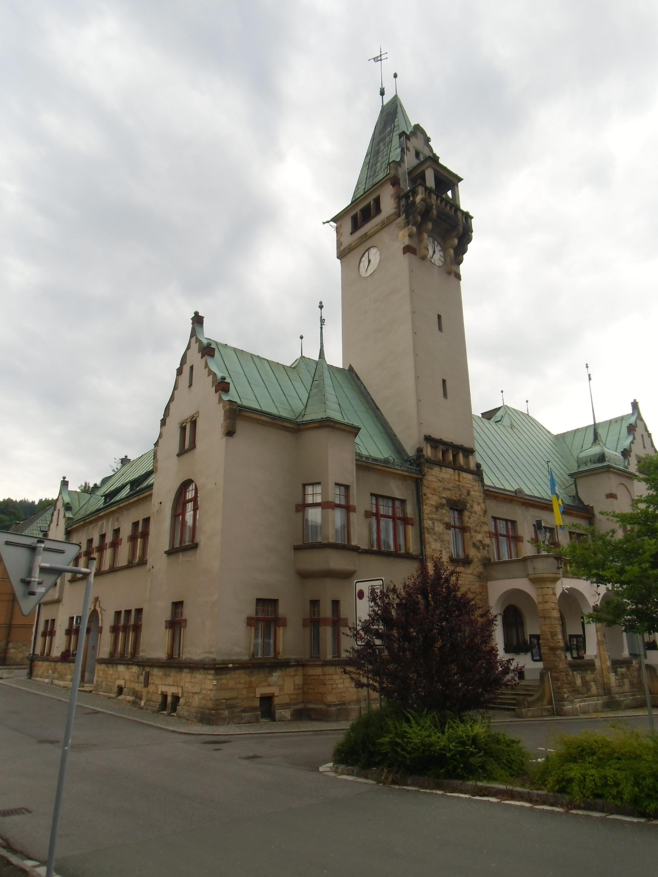 Rokytnice nad Jizerou - městský úřad foto 2