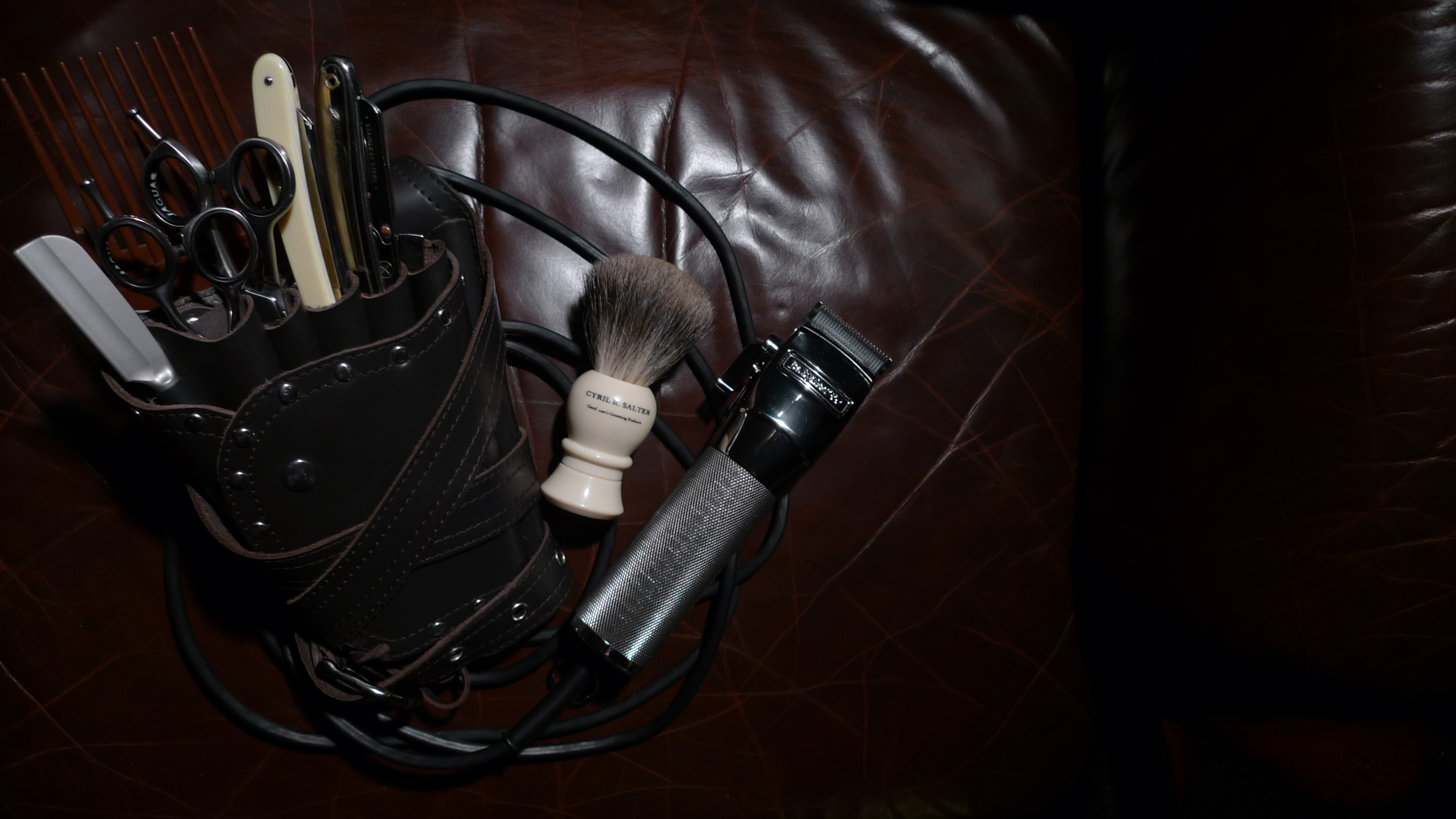 ROYAL BASTARDS Barber Shop foto 4