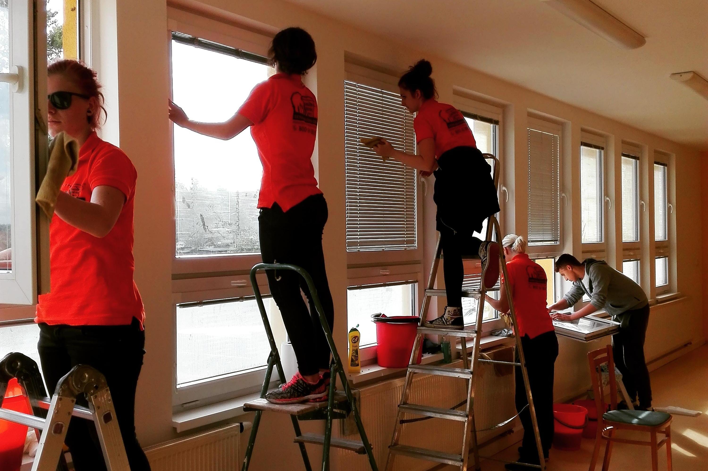 Jiří Bártík - EXTRA SERVICES