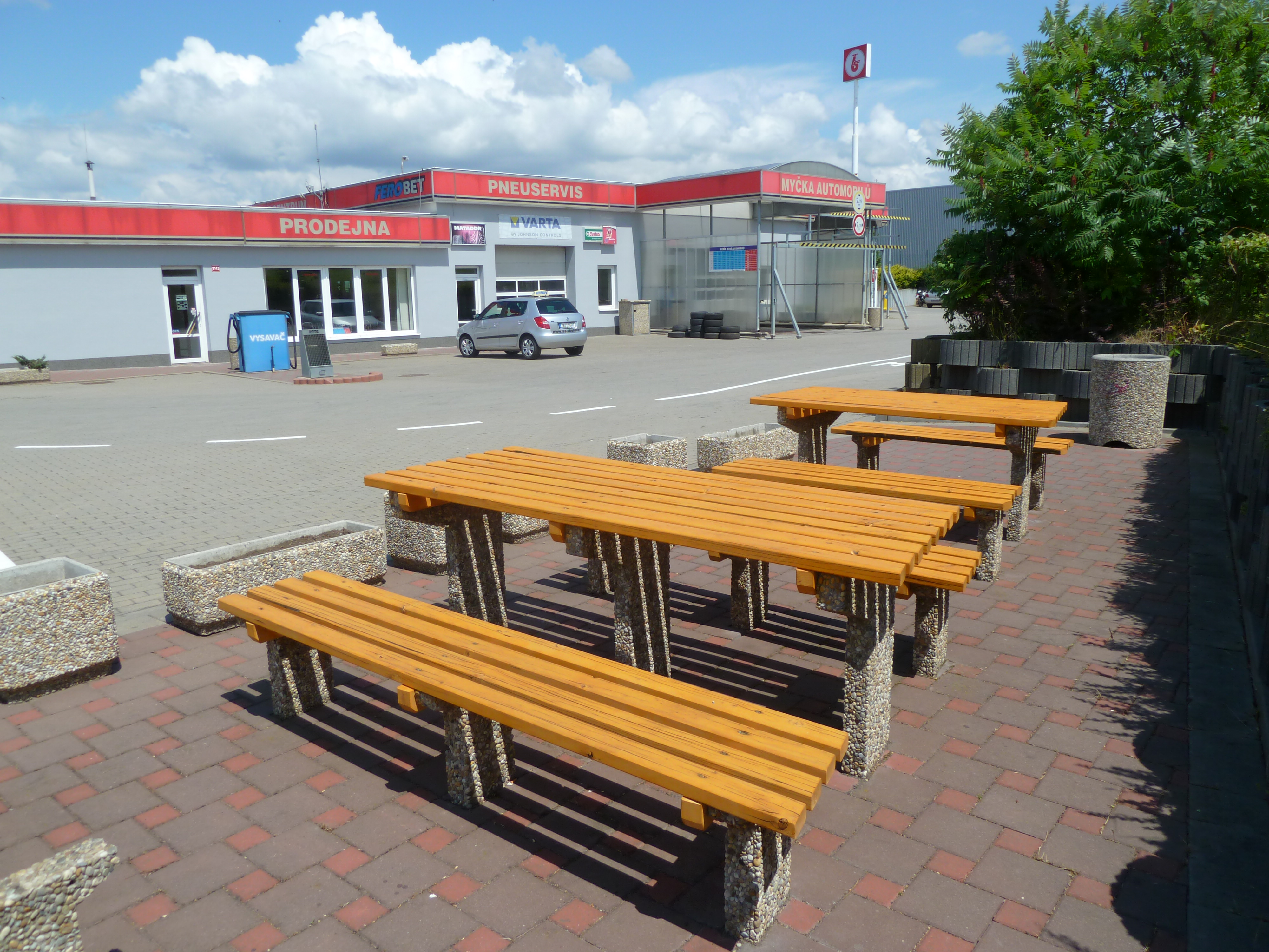 Autocentrum Exit 216