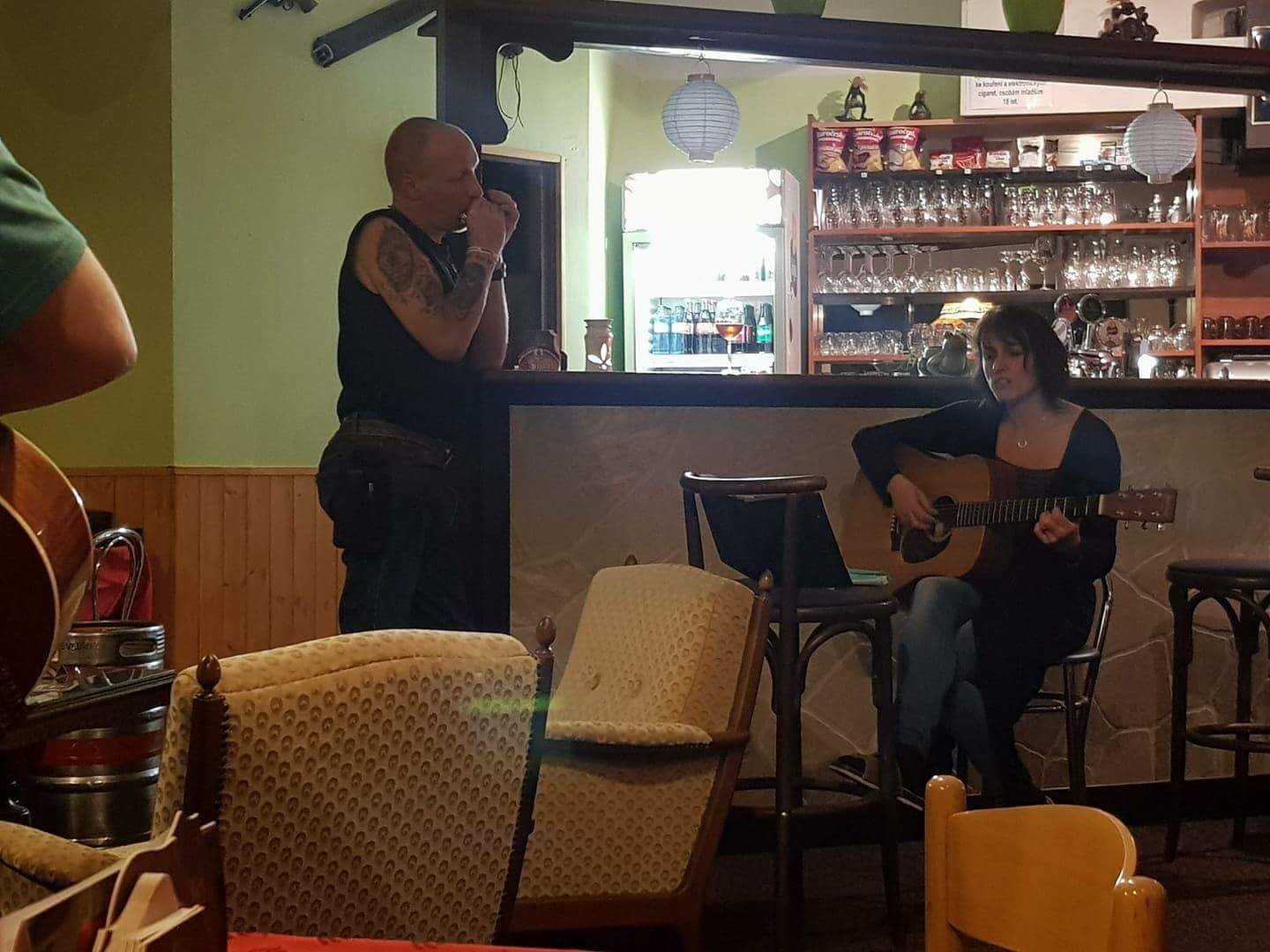 Country hospůdka "U šesti strun" foto 3