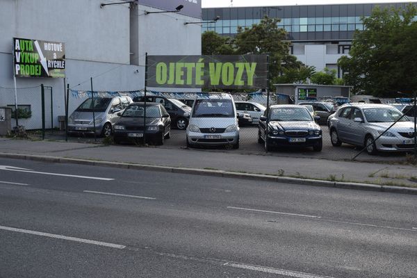 Autobazar holešovice