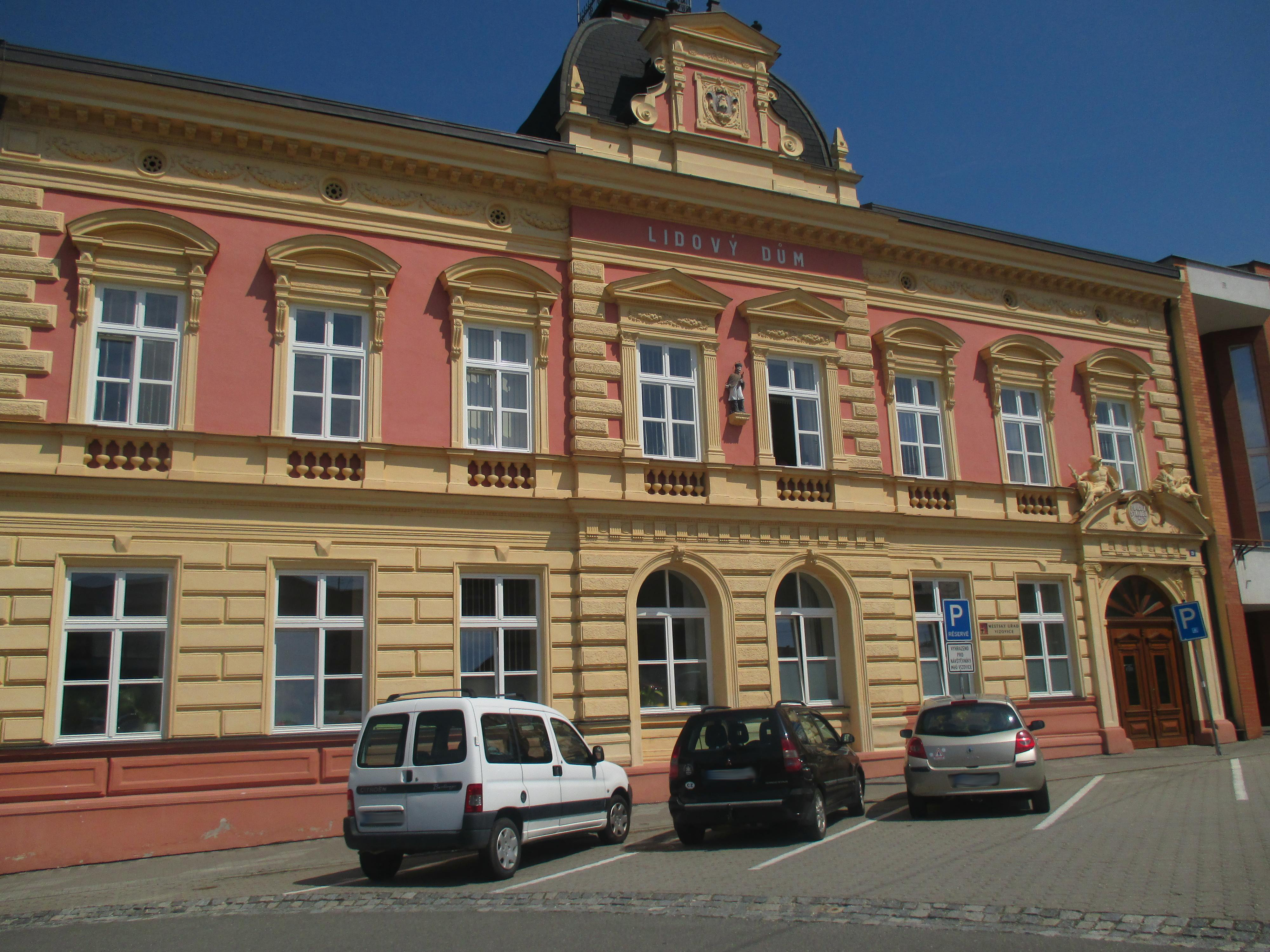 Vizovice - městský úřad foto 2