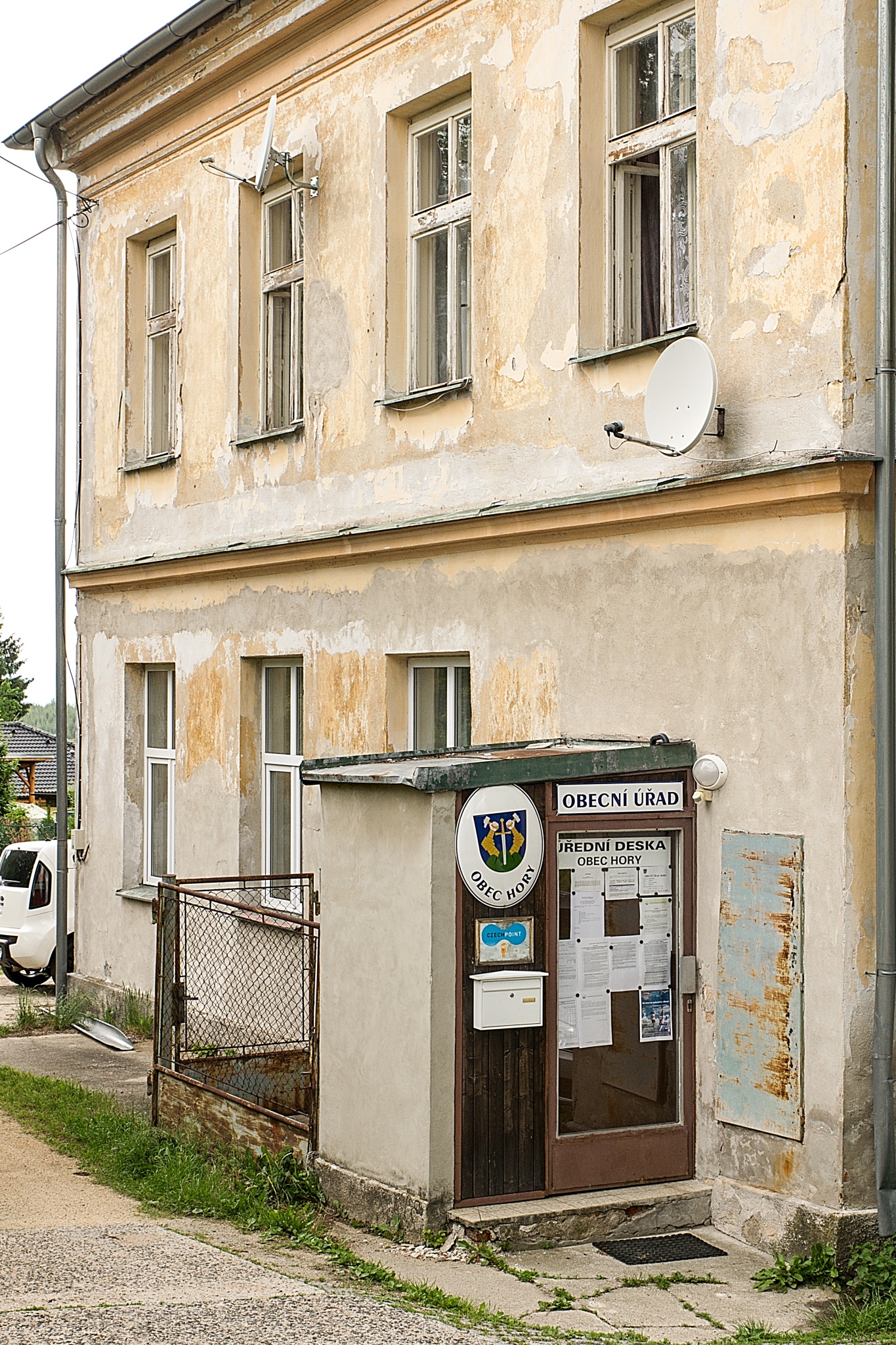 Hory - obecní úřad foto 2