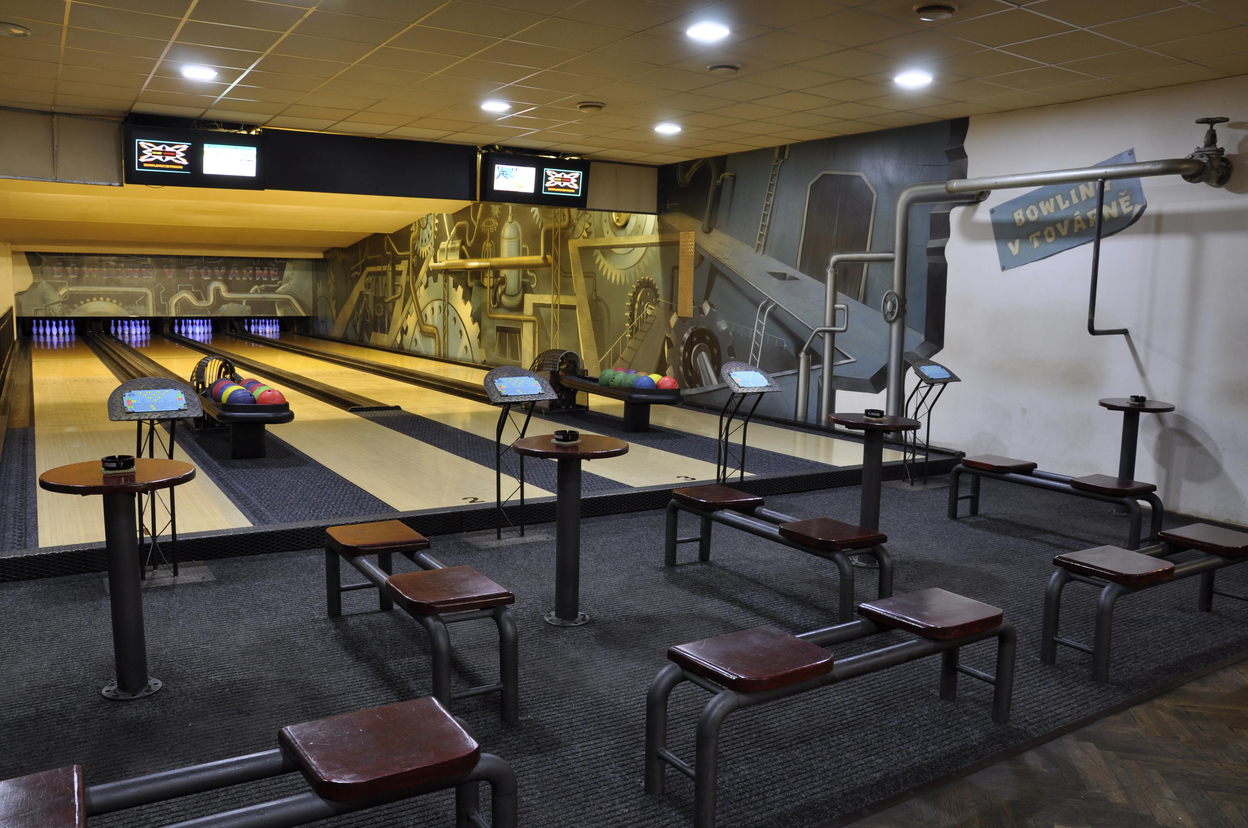Bowling v továrně foto 4