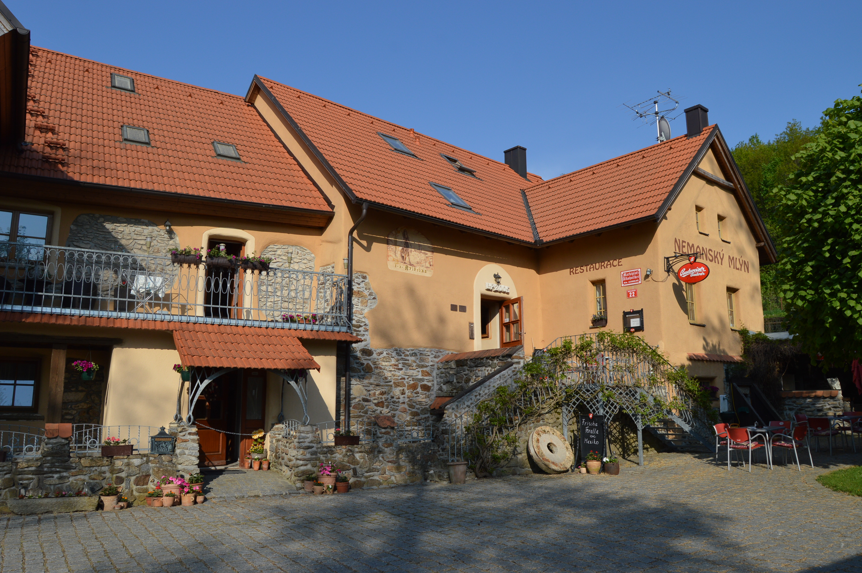 Restaurace Nemanský mlýn foto 4